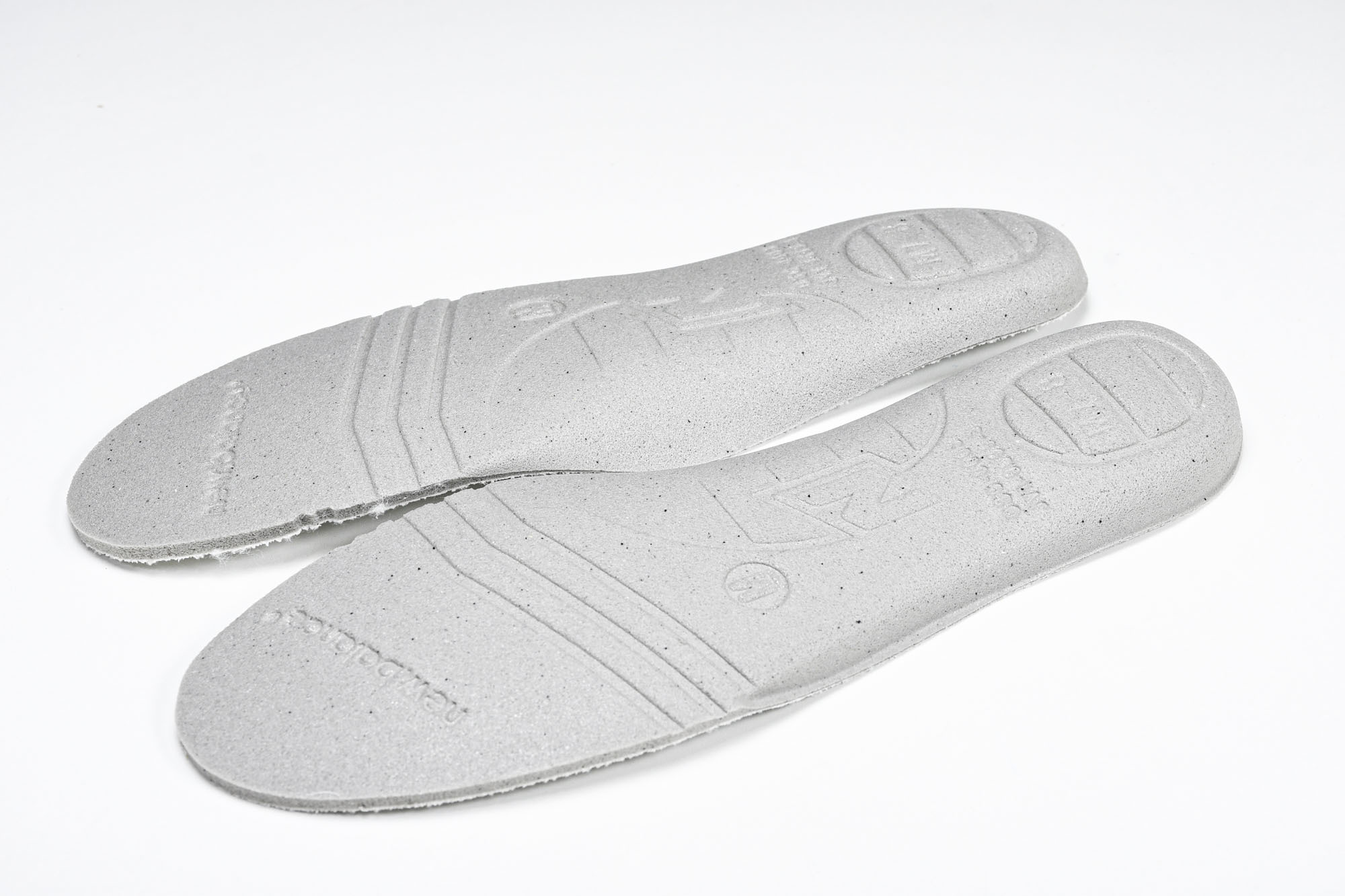 New Balance 1906系列复古老爹风休闲运动慢跑鞋 M1906REM #YZ010#鞋款灵感源