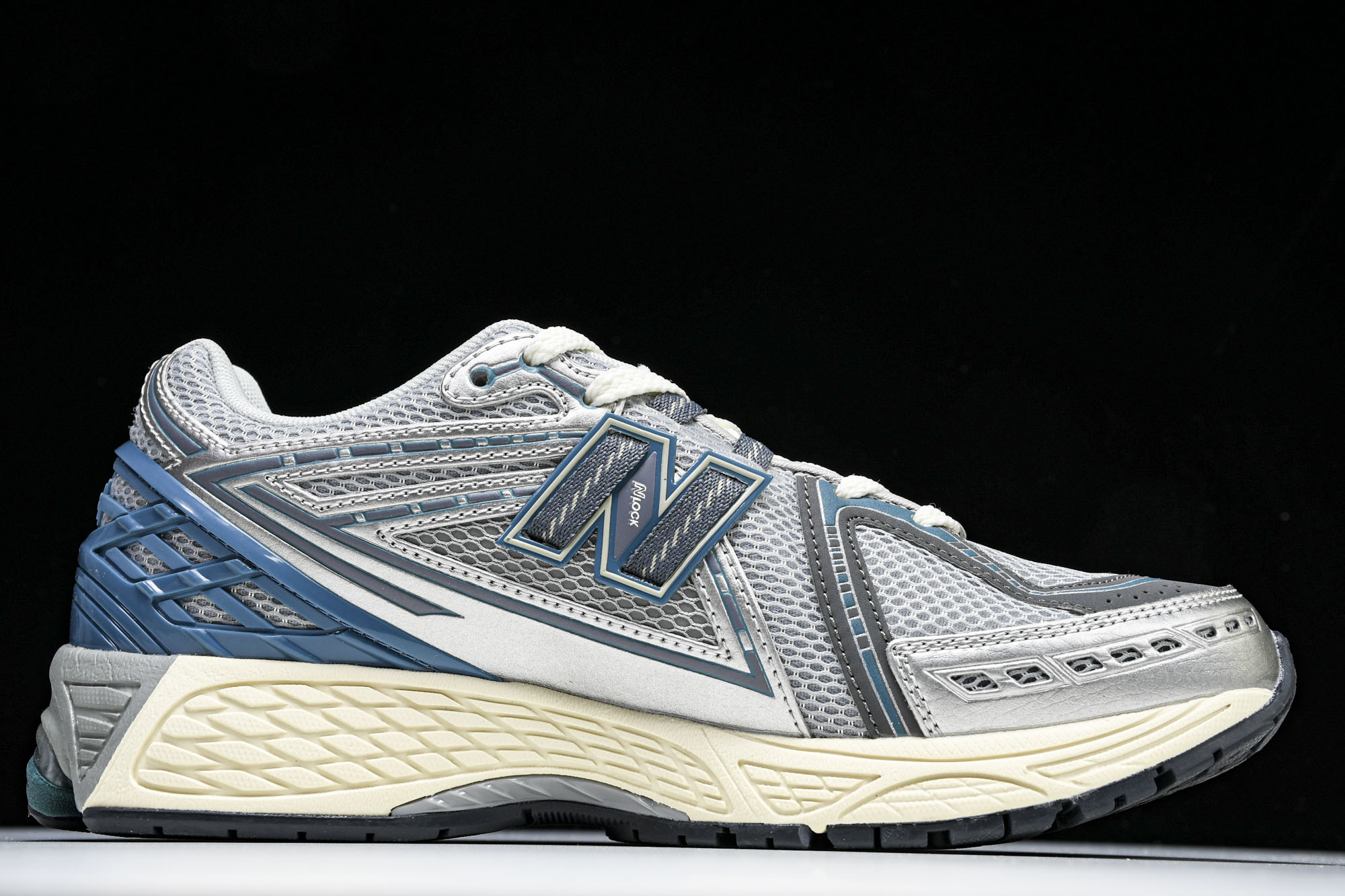 New Balance 1906系列复古老爹风休闲运动慢跑鞋 M1906REO #YZ010#鞋款灵感源