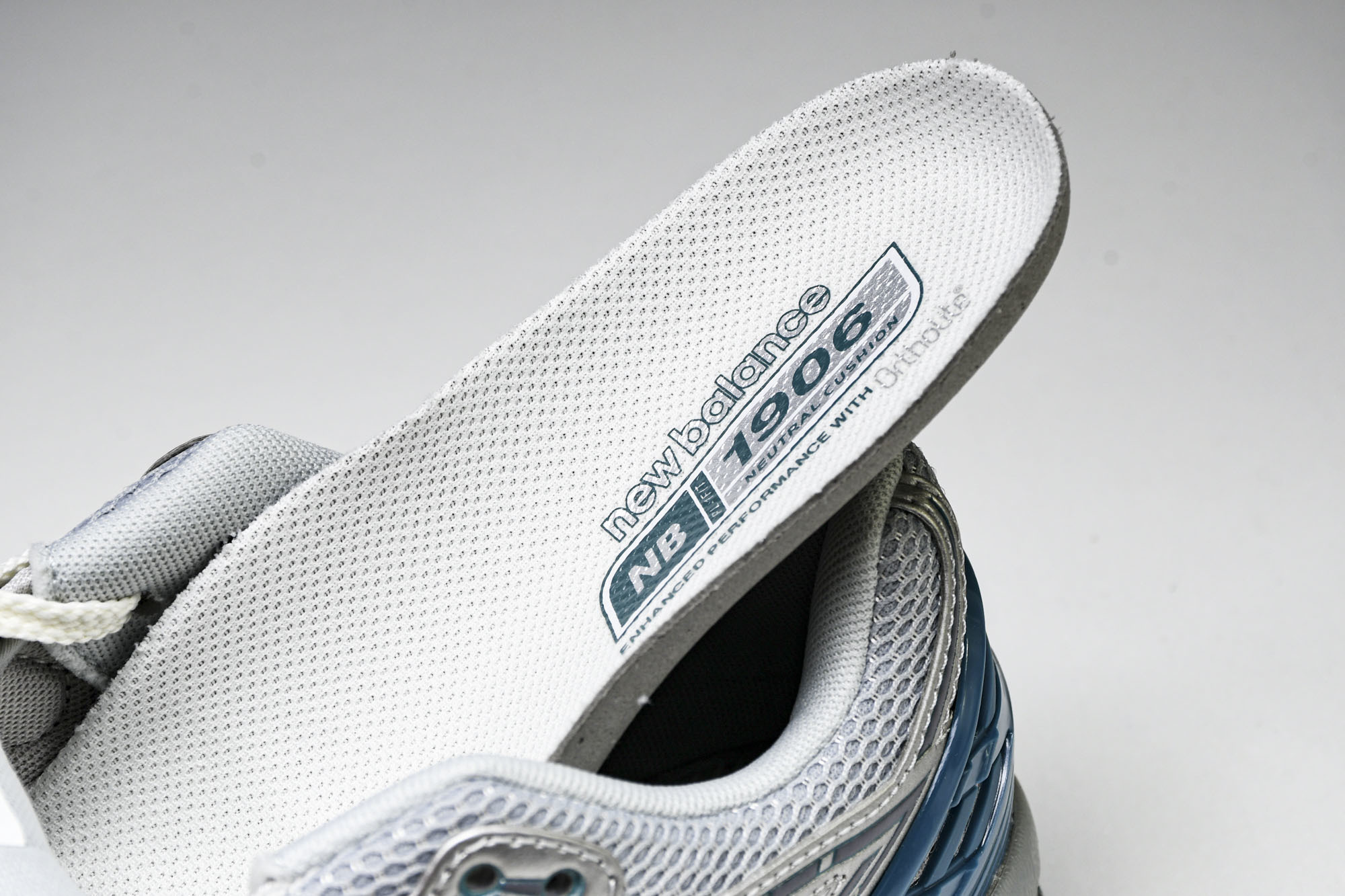 New Balance 1906系列复古老爹风休闲运动慢跑鞋 M1906REO #YZ010#鞋款灵感源