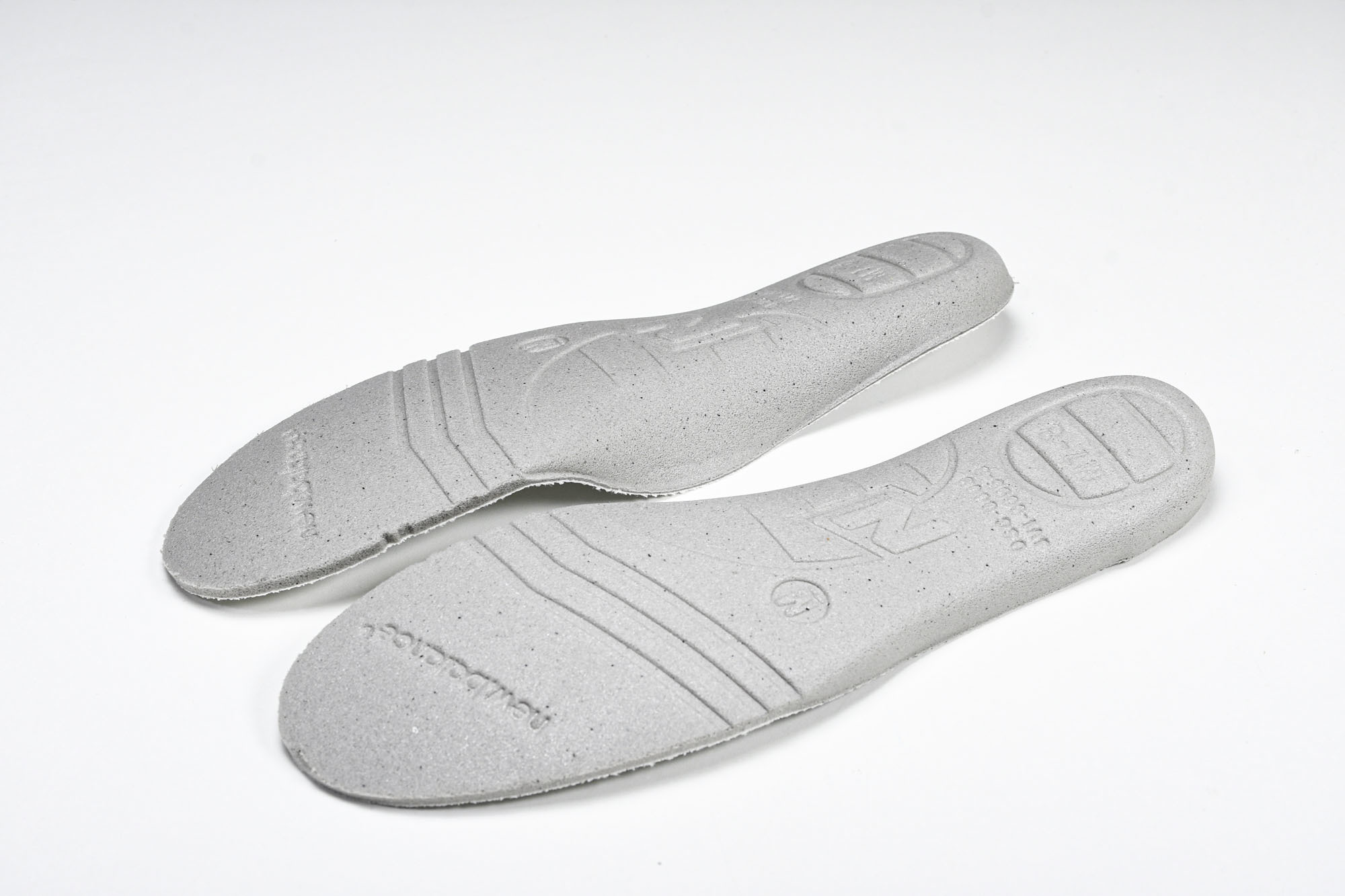 New Balance 1906系列复古老爹风休闲运动慢跑鞋 M1906REO #YZ010#鞋款灵感源