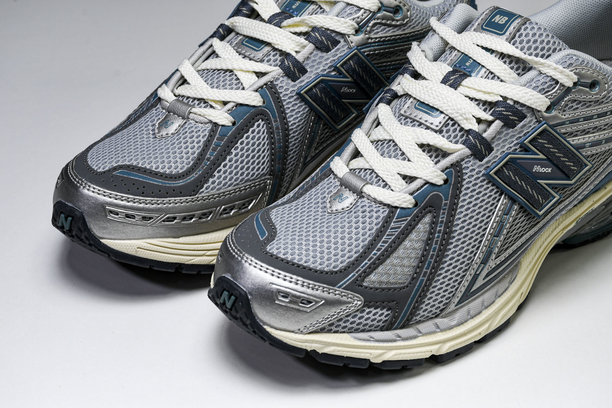 New Balance 1906系列复古老爹风休闲运动慢跑鞋 M1906REO #YZ010#鞋款灵感源