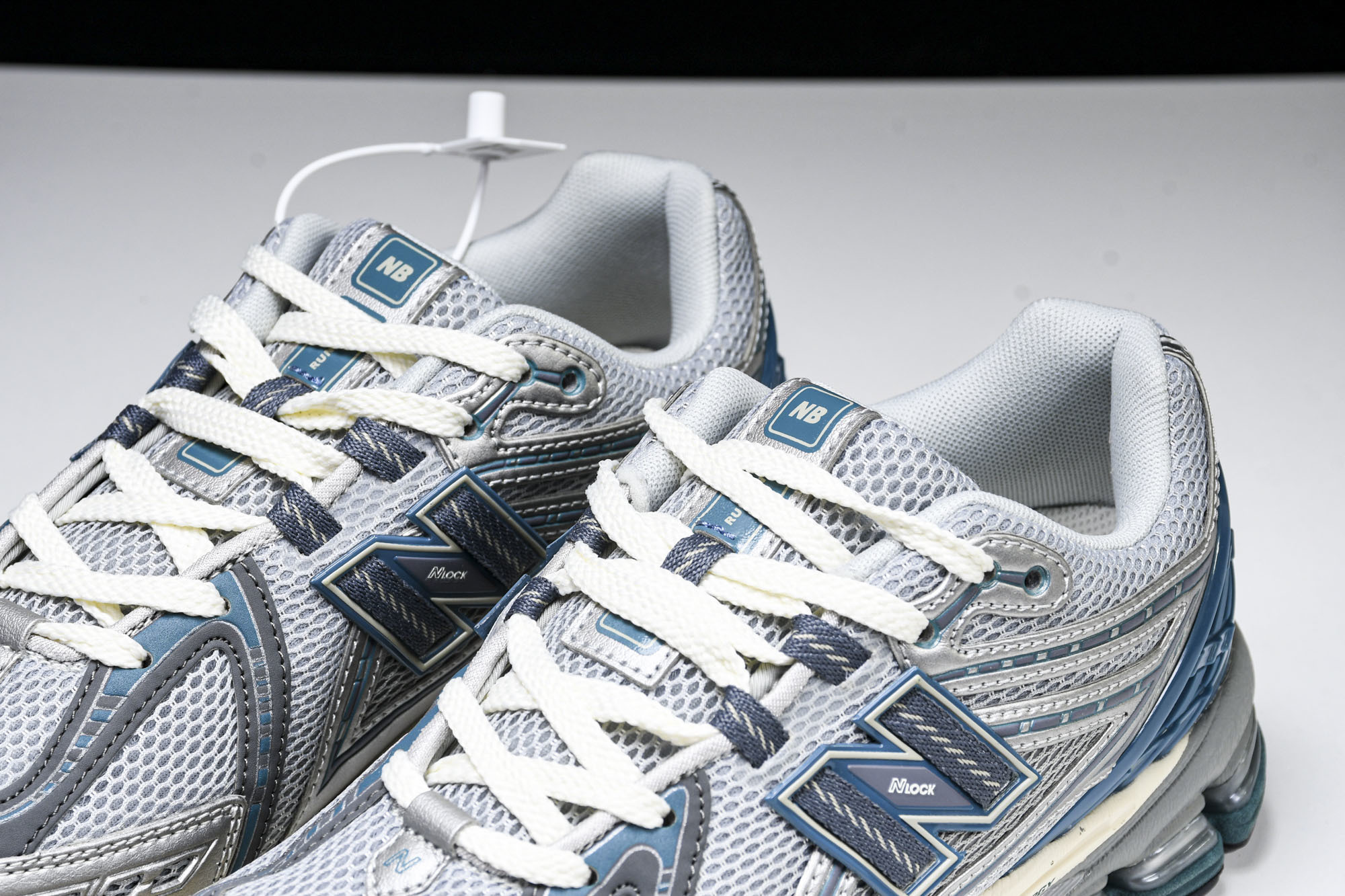 New Balance 1906系列复古老爹风休闲运动慢跑鞋 M1906REO #YZ010#鞋款灵感源