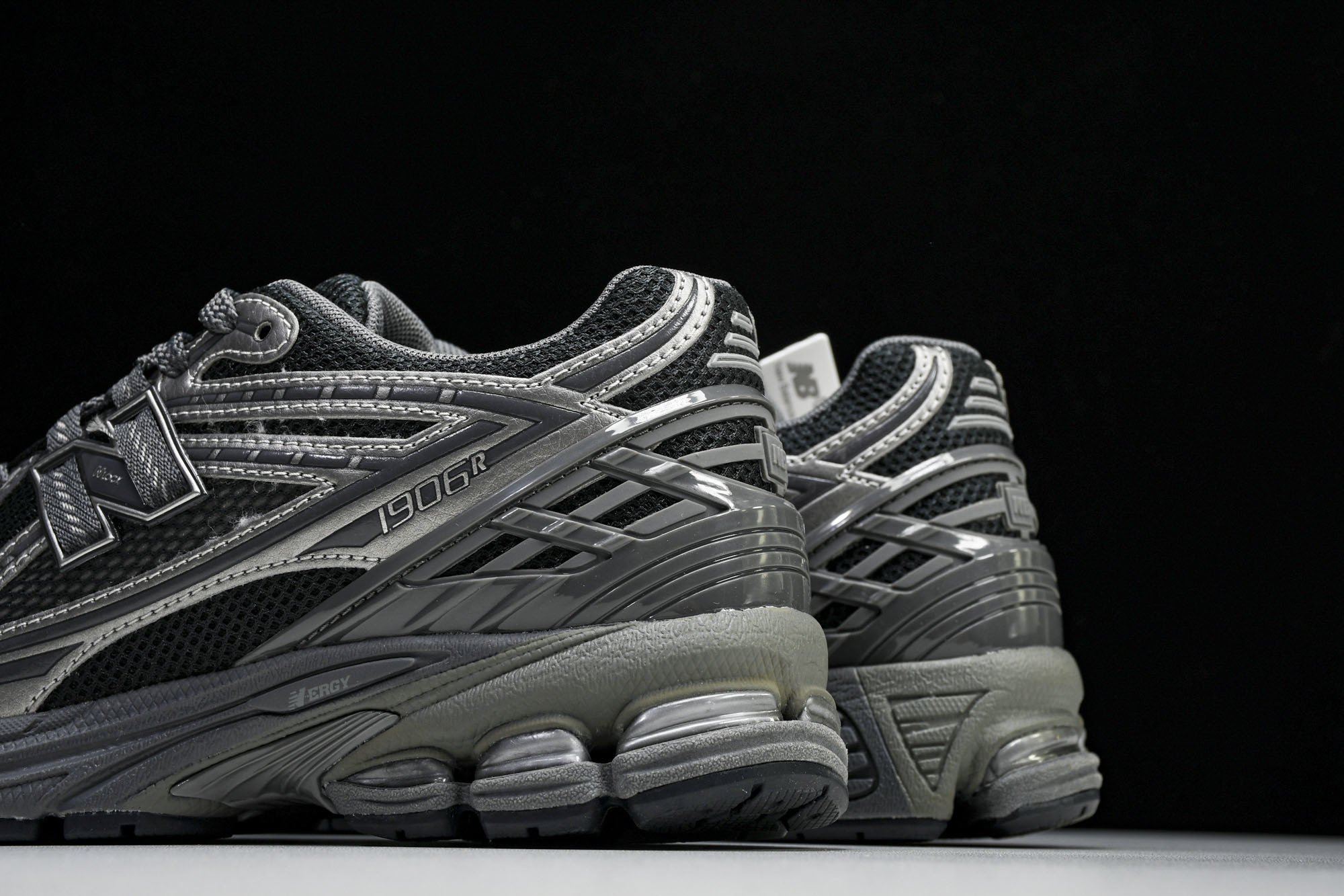 New Balance 1906系列复古老爹风休闲运动慢跑鞋 M1906RES #YZ010#鞋款灵感源