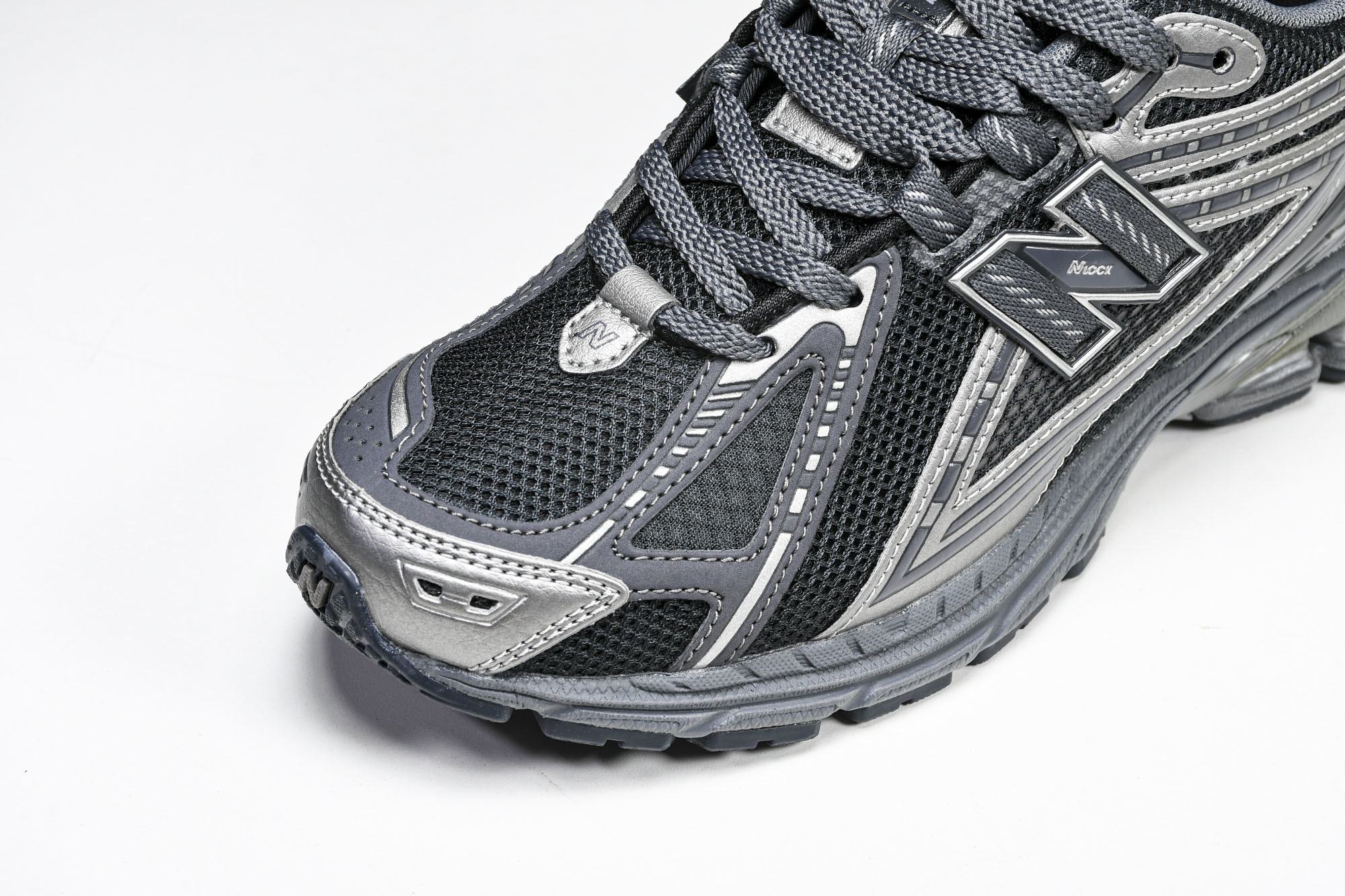 New Balance 1906系列复古老爹风休闲运动慢跑鞋 M1906RES #YZ010#鞋款灵感源