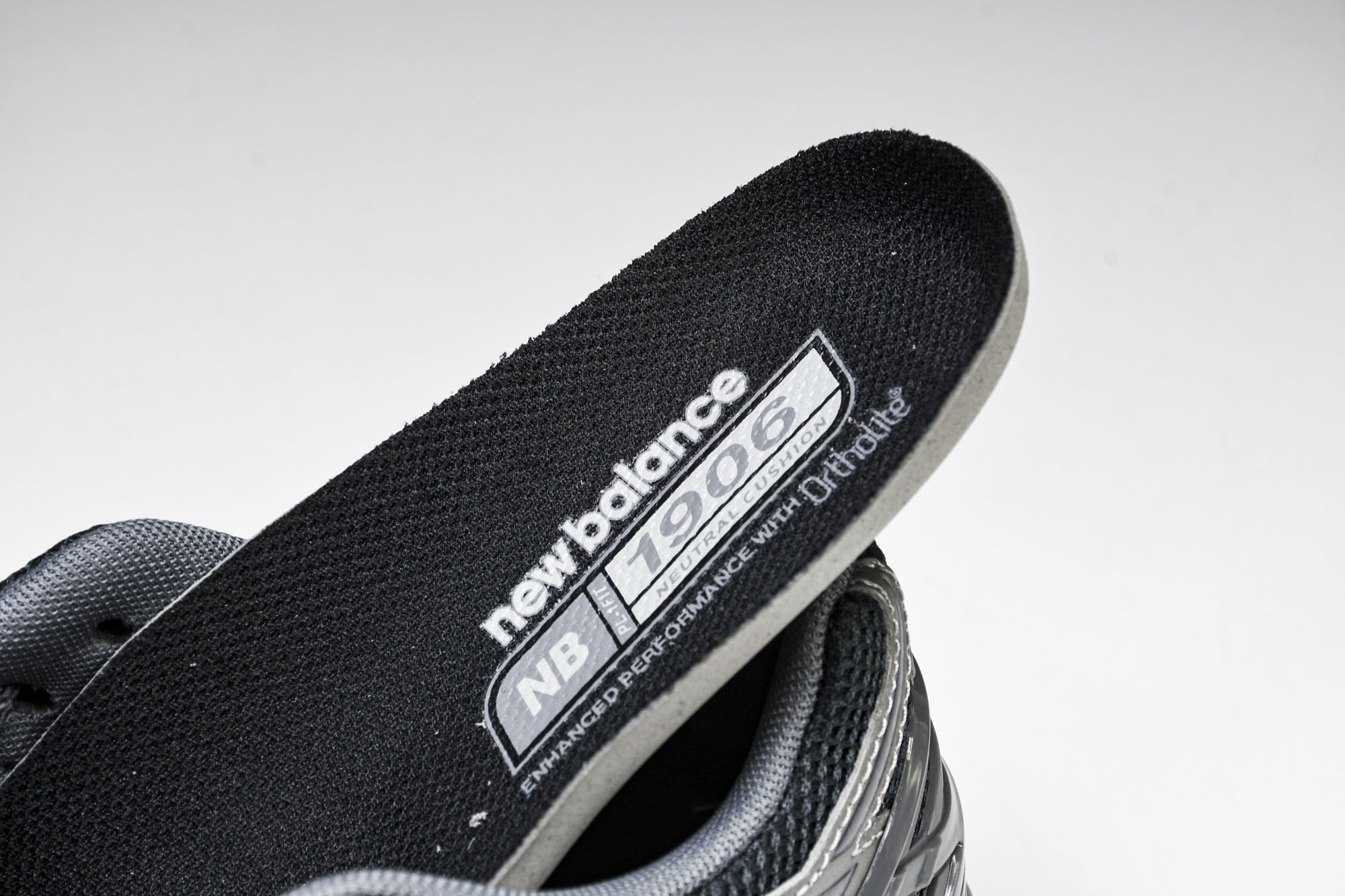 New Balance 1906系列复古老爹风休闲运动慢跑鞋 M1906RES #YZ010#鞋款灵感源