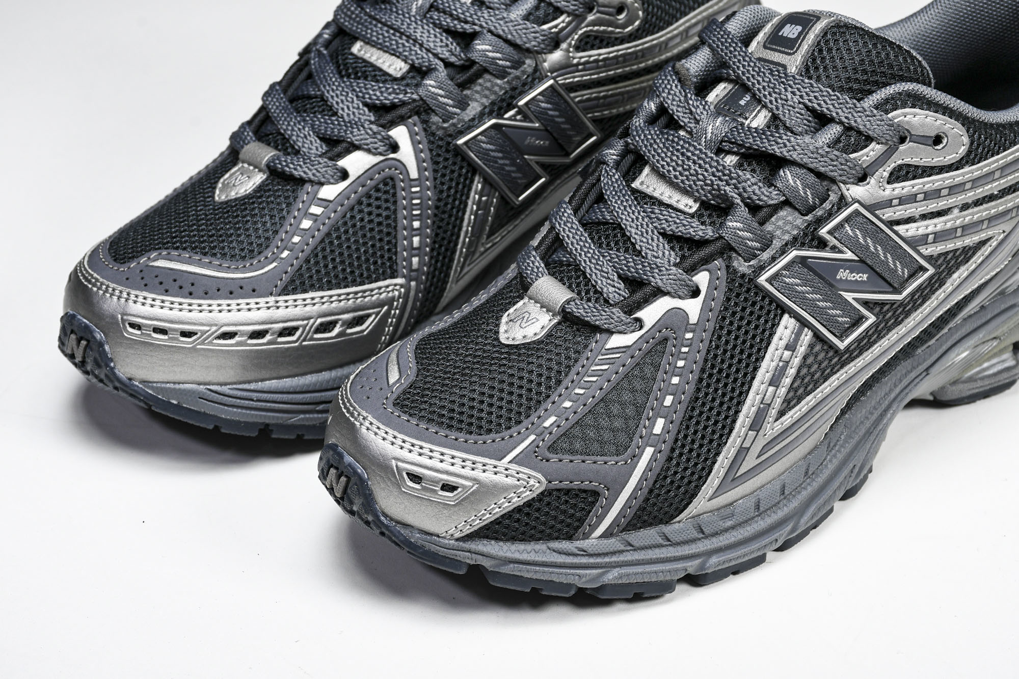 New Balance 1906系列复古老爹风休闲运动慢跑鞋 M1906RES #YZ010#鞋款灵感源