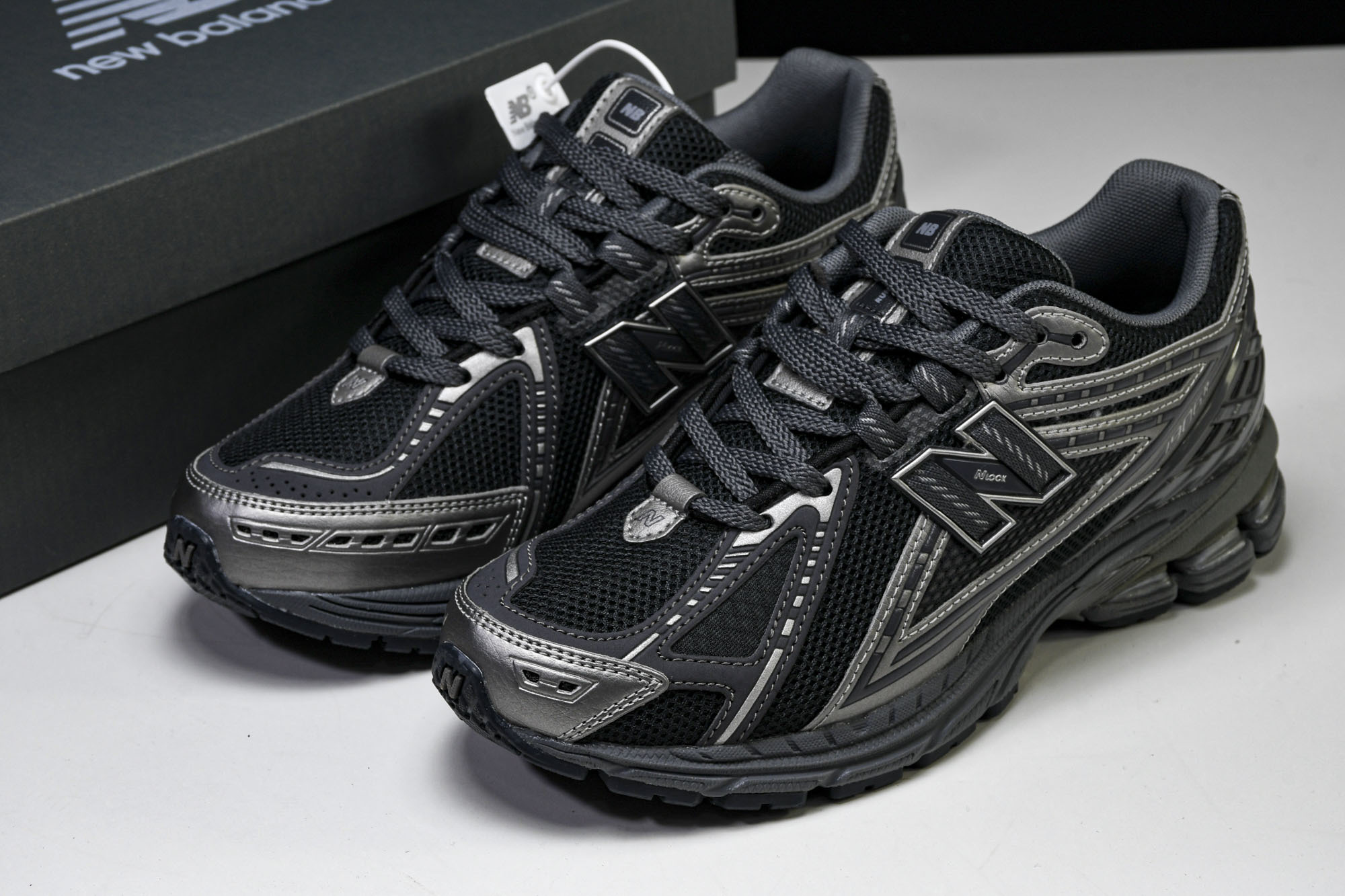 New Balance 1906系列复古老爹风休闲运动慢跑鞋 M1906RES #YZ010#鞋款灵感源