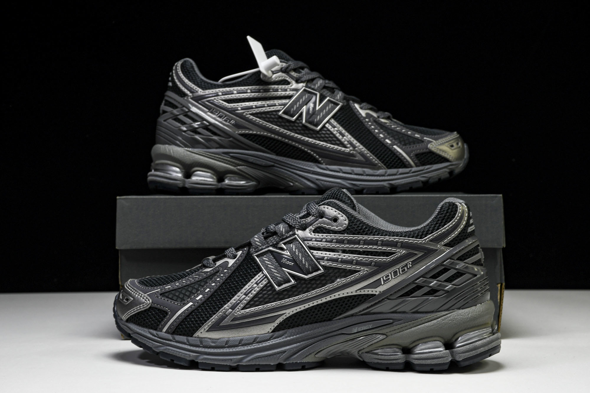 New Balance 1906系列复古老爹风休闲运动慢跑鞋 M1906RES #YZ010#鞋款灵感源