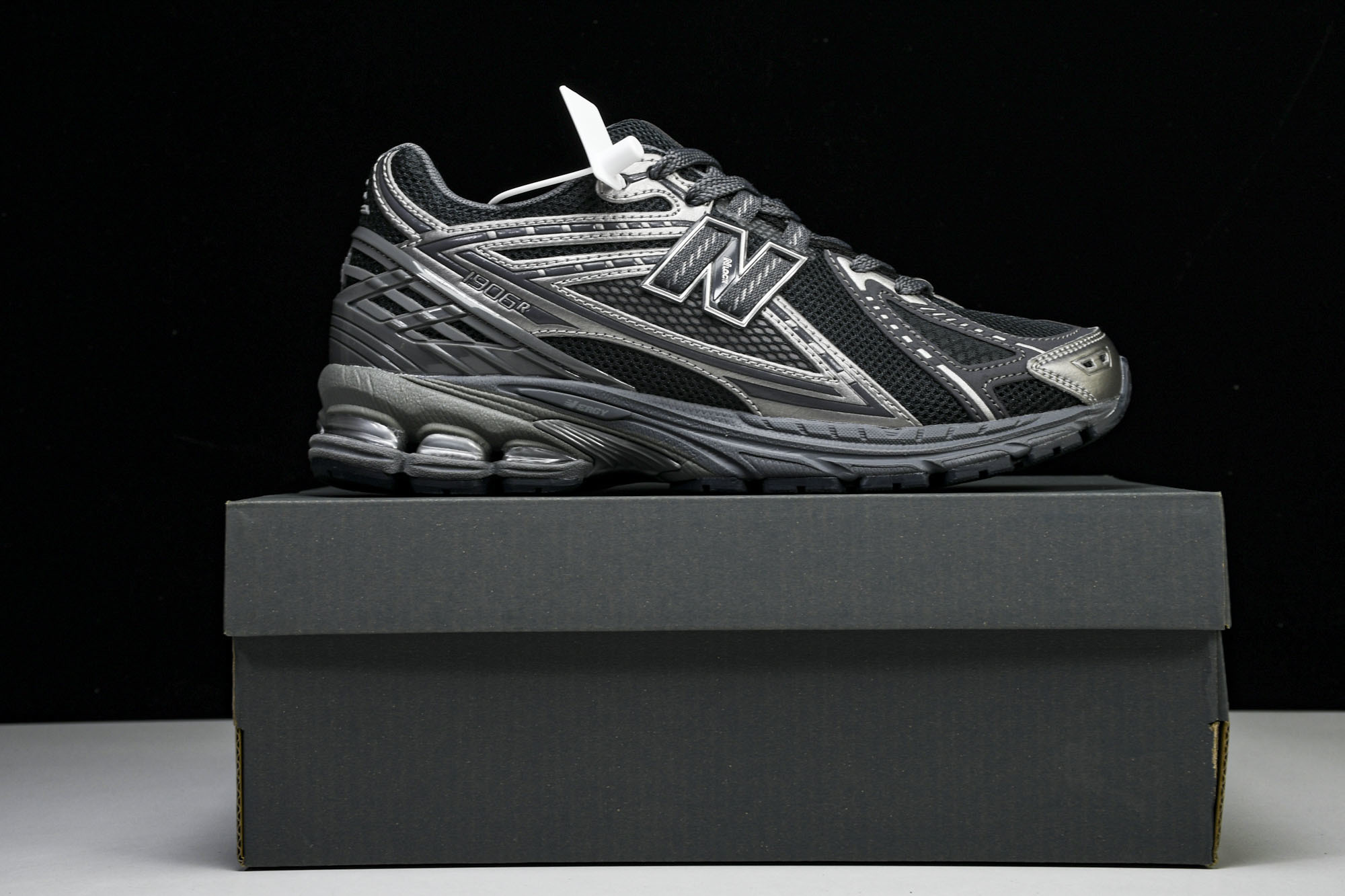 New Balance 1906系列复古老爹风休闲运动慢跑鞋 M1906RES #YZ010#鞋款灵感源