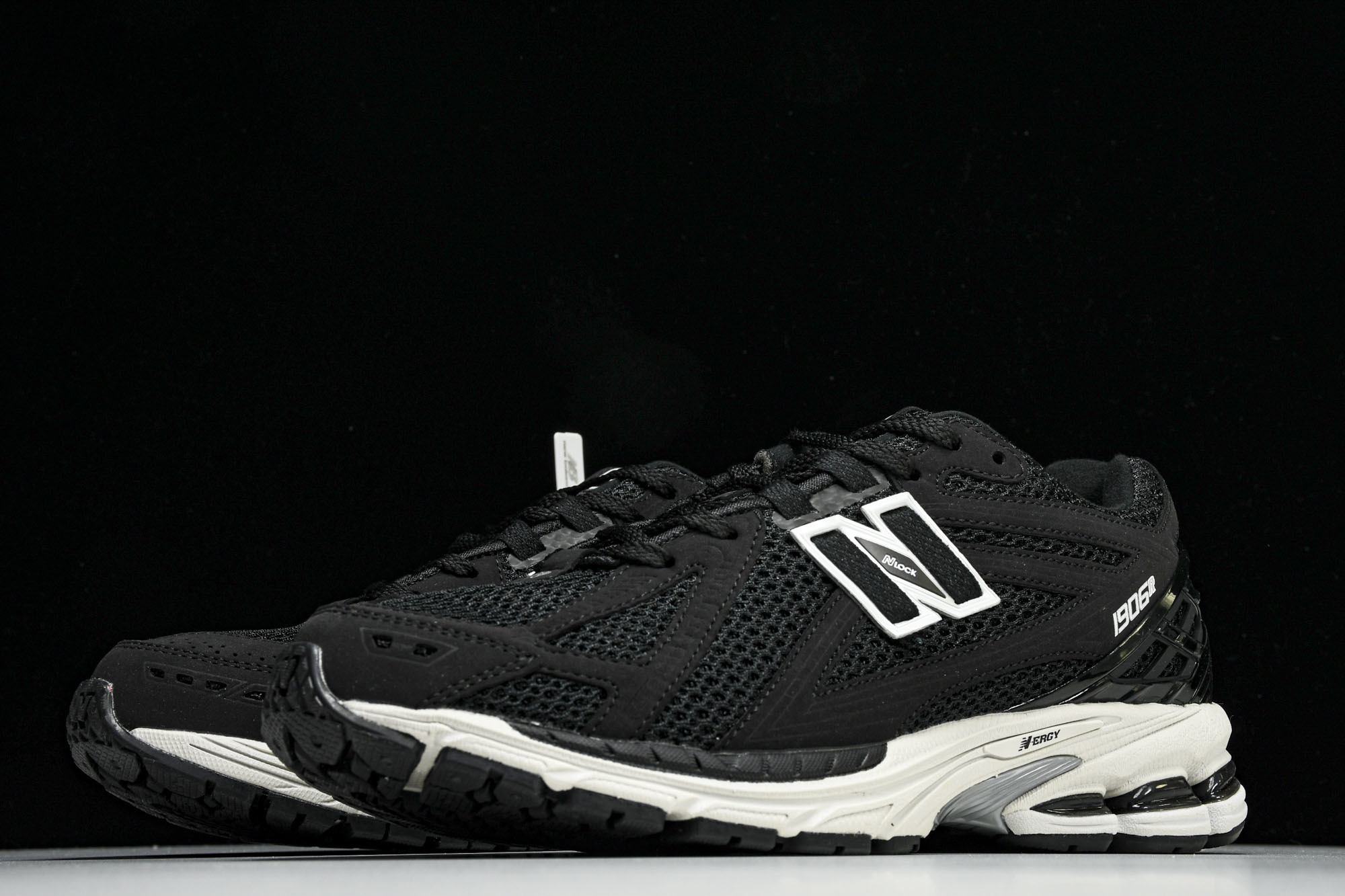 New Balance 1906系列复古老爹风休闲运动慢跑鞋 M1906RFB #YZ010#鞋款灵感源