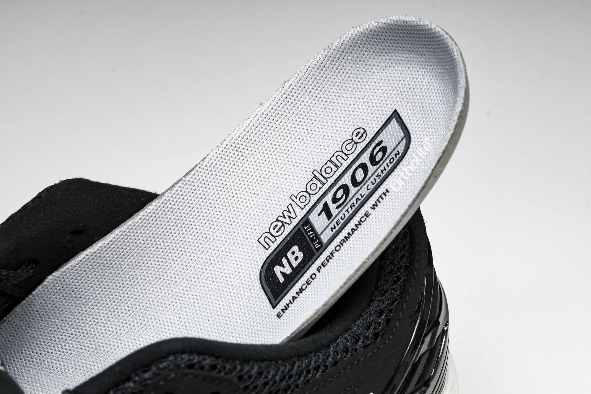New Balance 1906系列复古老爹风休闲运动慢跑鞋 M1906RFB #YZ010#鞋款灵感源