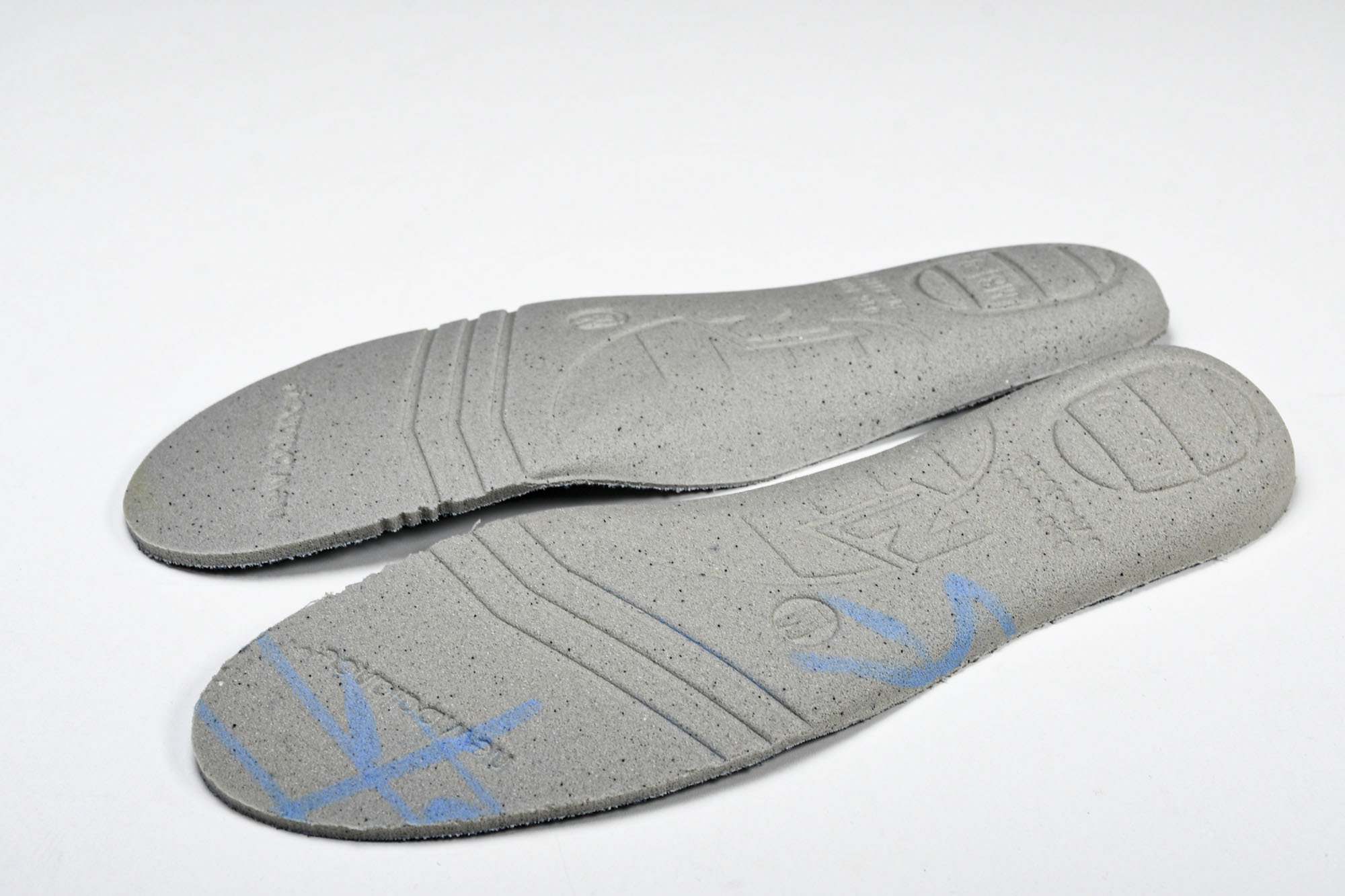 New Balance 1906系列复古老爹风休闲运动慢跑鞋 M1906RFP #YZ010#鞋款灵感源