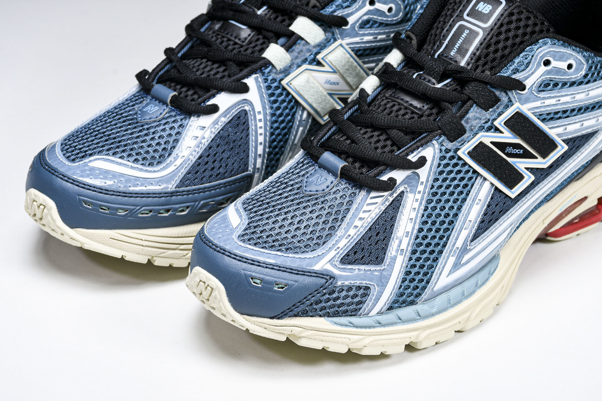 New Balance 1906系列复古老爹风休闲运动慢跑鞋 M1906RFP #YZ010#鞋款灵感源