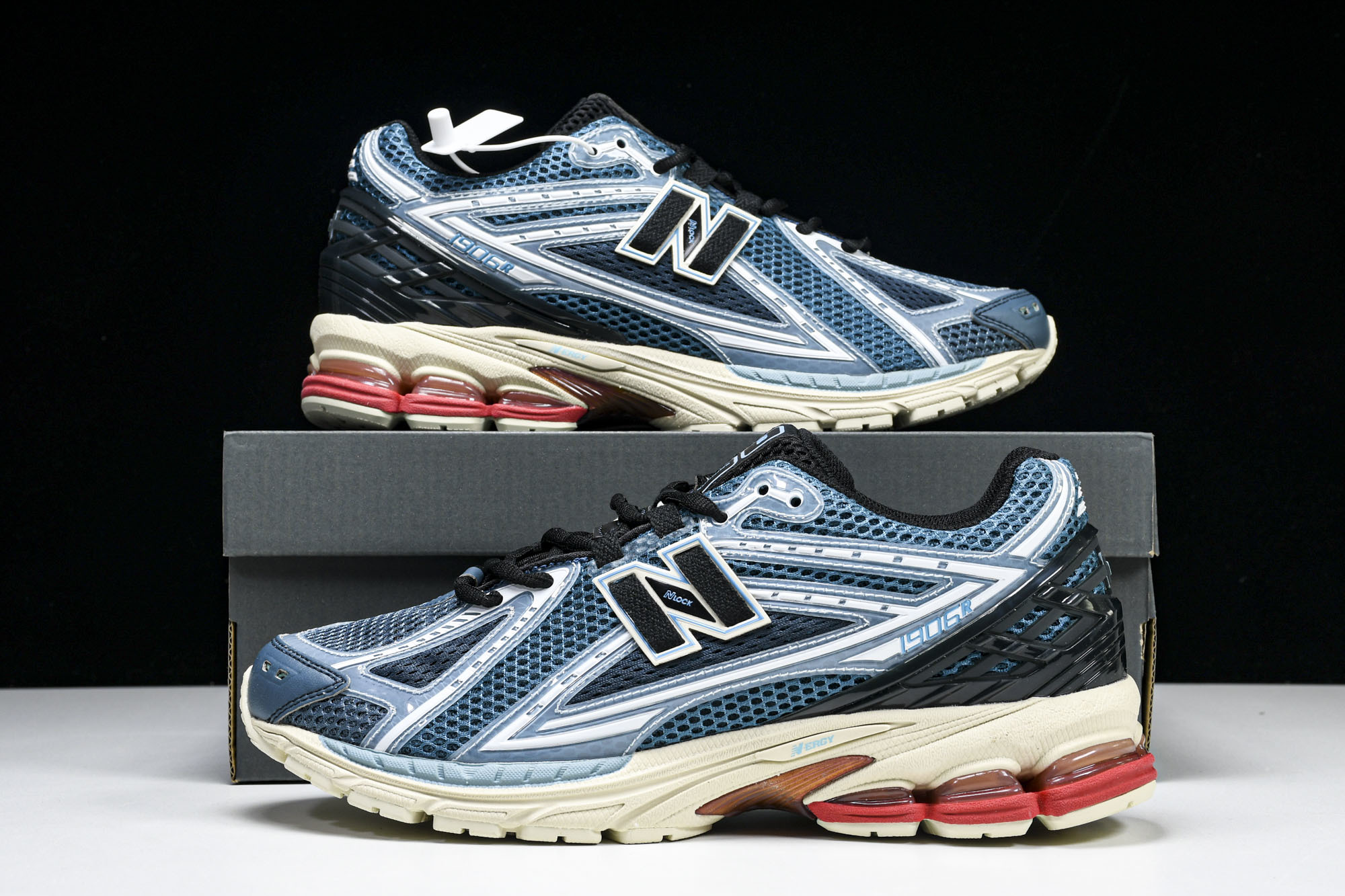 New Balance 1906系列复古老爹风休闲运动慢跑鞋 M1906RFP #YZ010#鞋款灵感源