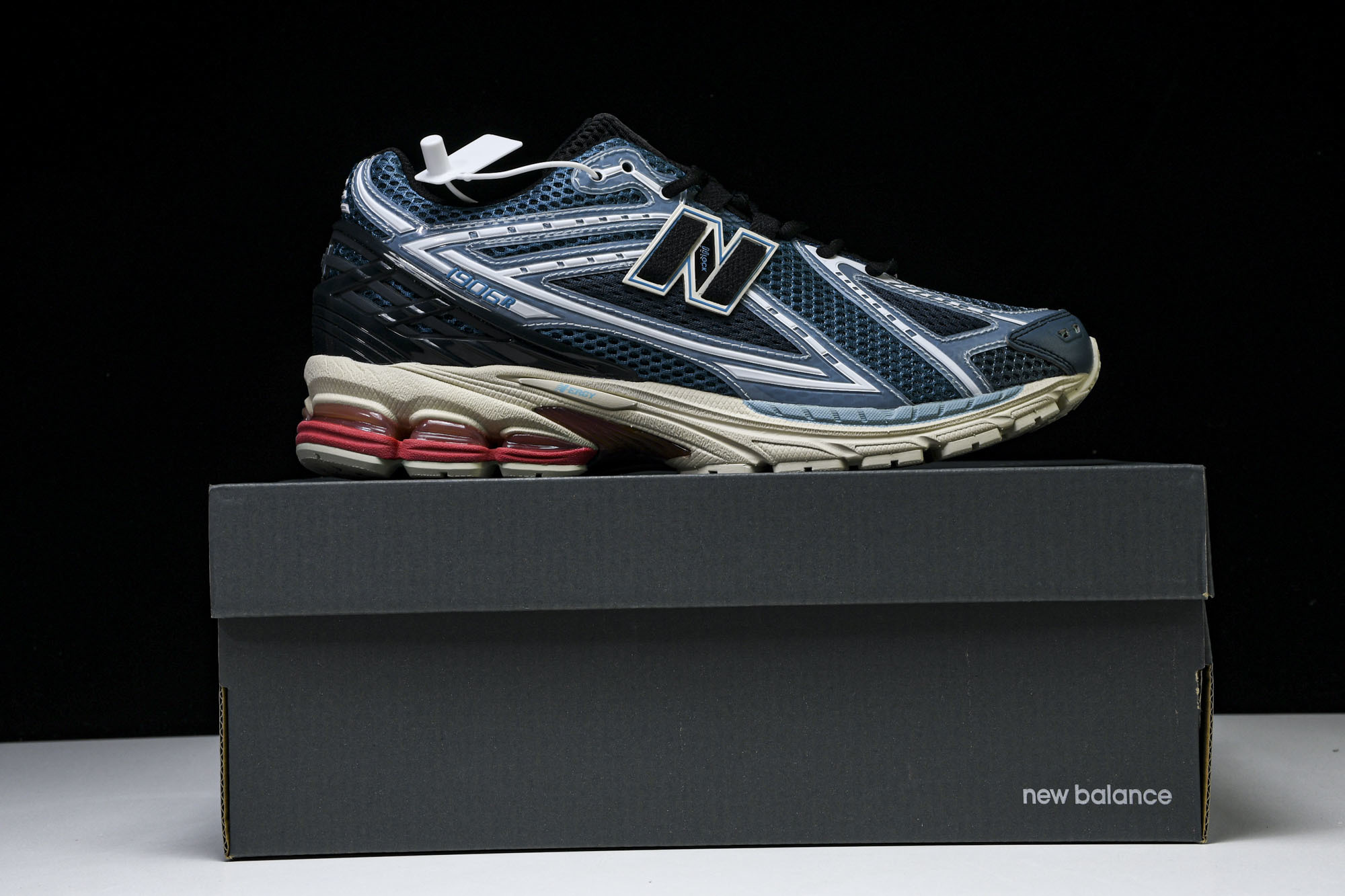New Balance 1906系列复古老爹风休闲运动慢跑鞋 M1906RFP #YZ010#鞋款灵感源
