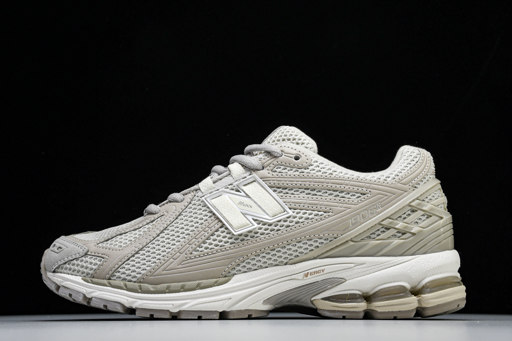 New Balance 1906系列复古老爹风休闲运动慢跑鞋 M1906RGR #YZ010#鞋款灵感源