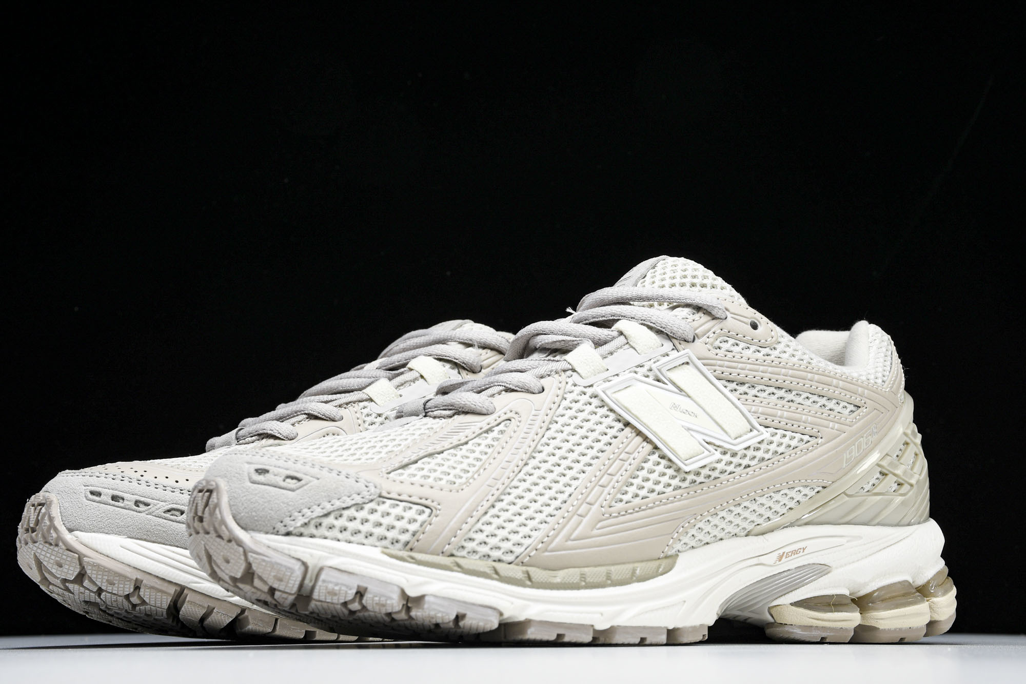 New Balance 1906系列复古老爹风休闲运动慢跑鞋 M1906RGR #YZ010#鞋款灵感源