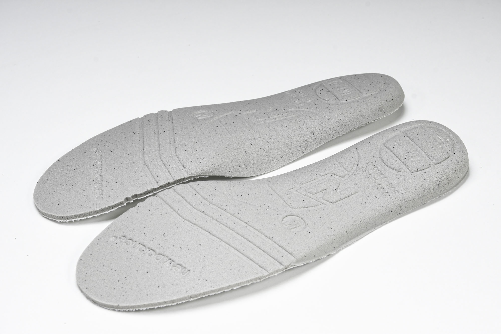 New Balance 1906系列复古老爹风休闲运动慢跑鞋 M1906RGR #YZ010#鞋款灵感源