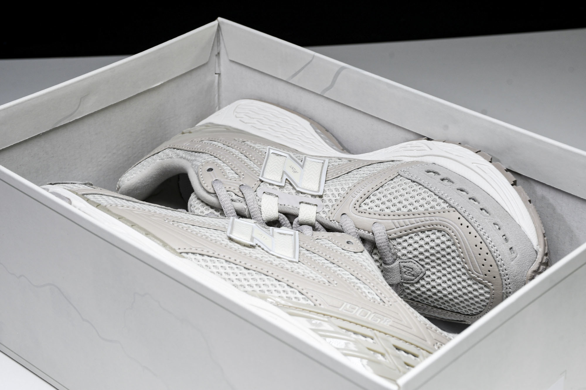 New Balance 1906系列复古老爹风休闲运动慢跑鞋 M1906RGR #YZ010#鞋款灵感源
