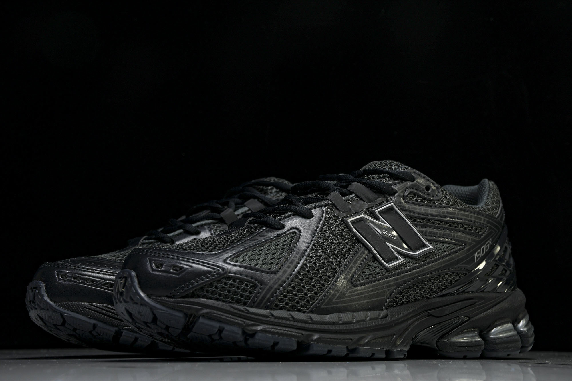 New Balance 1906系列复古老爹风休闲运动慢跑鞋 M1906RJB #YZ010#鞋款灵感源