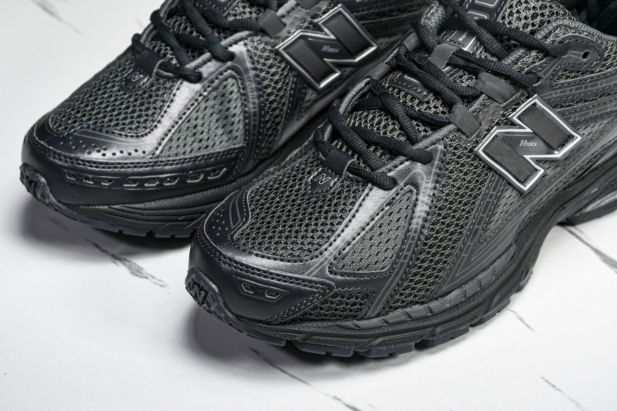 New Balance 1906系列复古老爹风休闲运动慢跑鞋 M1906RJB #YZ010#鞋款灵感源