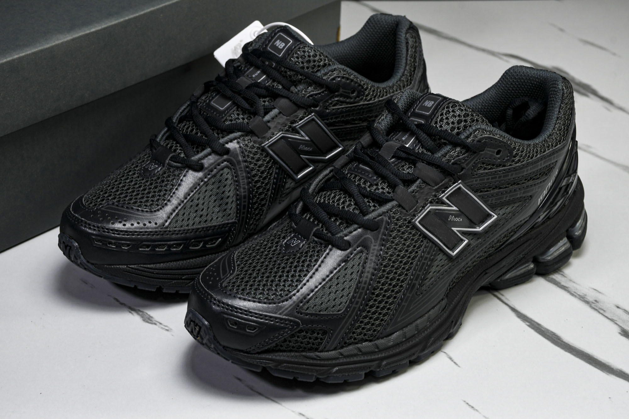 New Balance 1906系列复古老爹风休闲运动慢跑鞋 M1906RJB #YZ010#鞋款灵感源