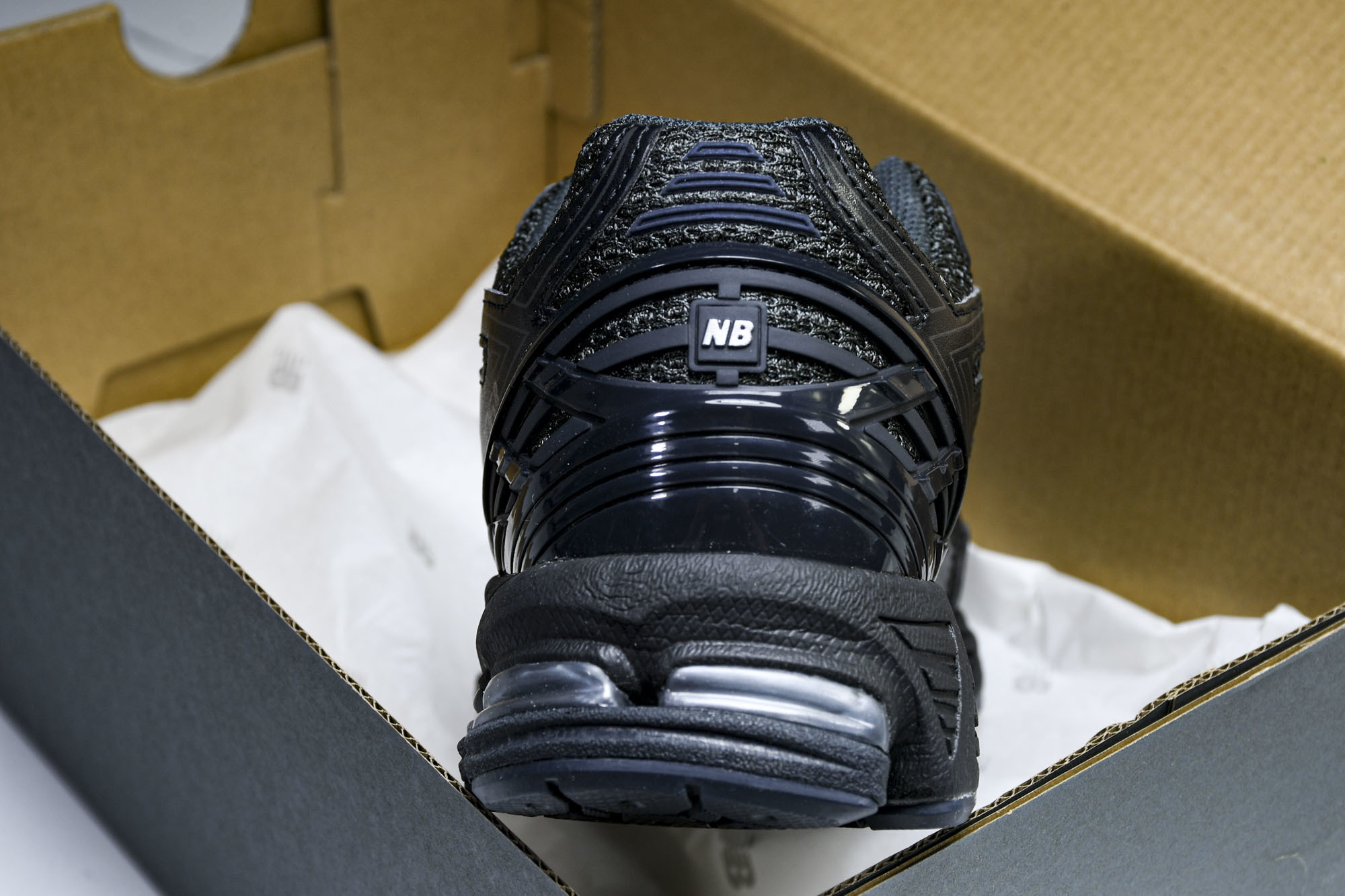New Balance 1906系列复古老爹风休闲运动慢跑鞋 M1906RJB #YZ010#鞋款灵感源