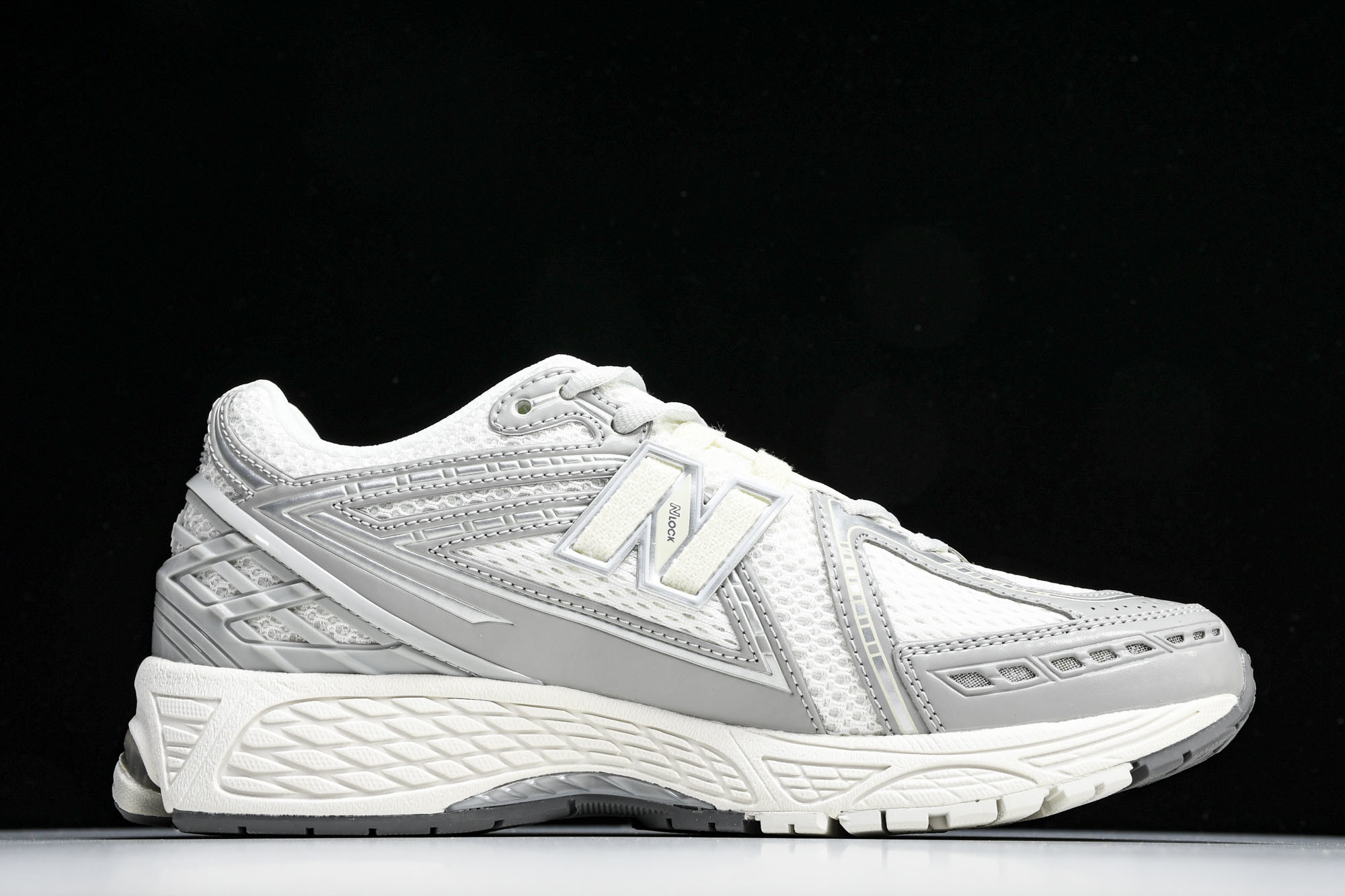 New Balance 1906系列复古老爹风休闲运动慢跑鞋 M1906RJM #YZ010#鞋款灵感源