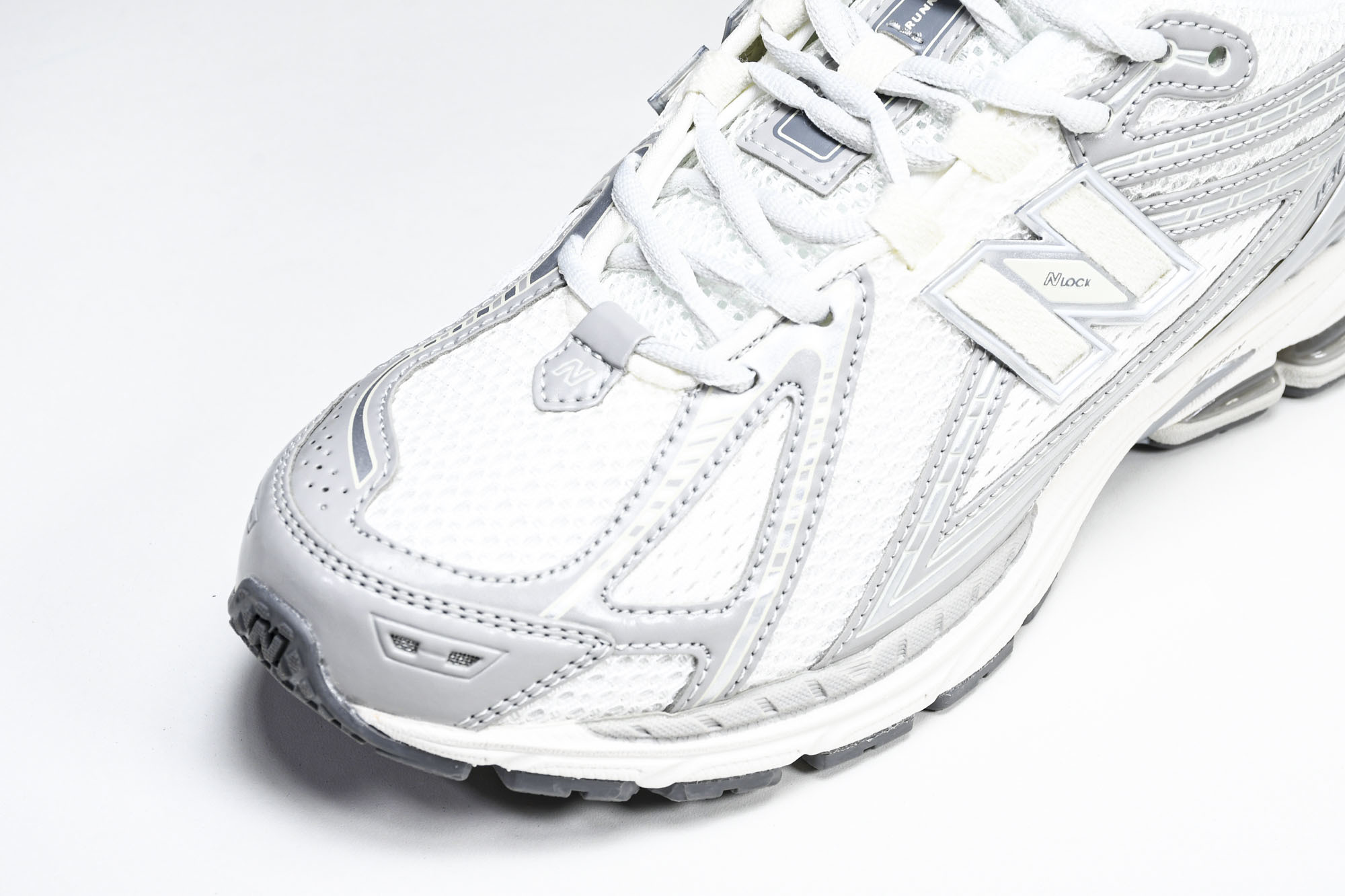 New Balance 1906系列复古老爹风休闲运动慢跑鞋 M1906RJM #YZ010#鞋款灵感源