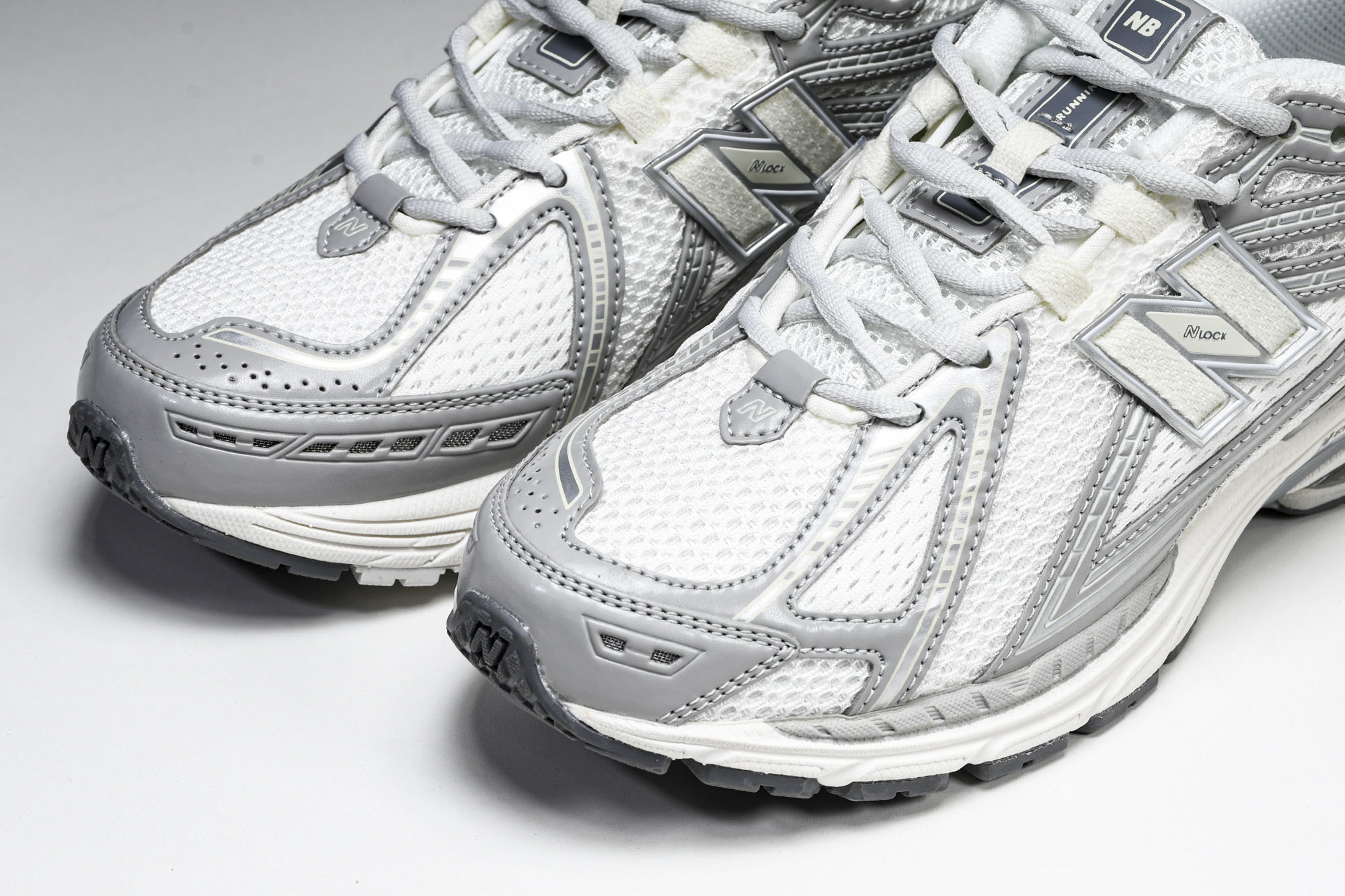 New Balance 1906系列复古老爹风休闲运动慢跑鞋 M1906RJM #YZ010#鞋款灵感源