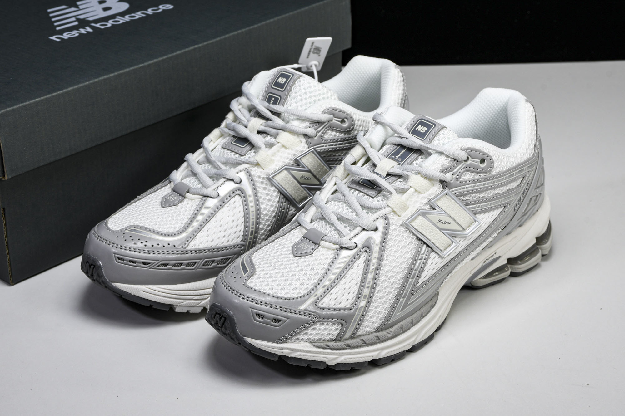 New Balance 1906系列复古老爹风休闲运动慢跑鞋 M1906RJM #YZ010#鞋款灵感源