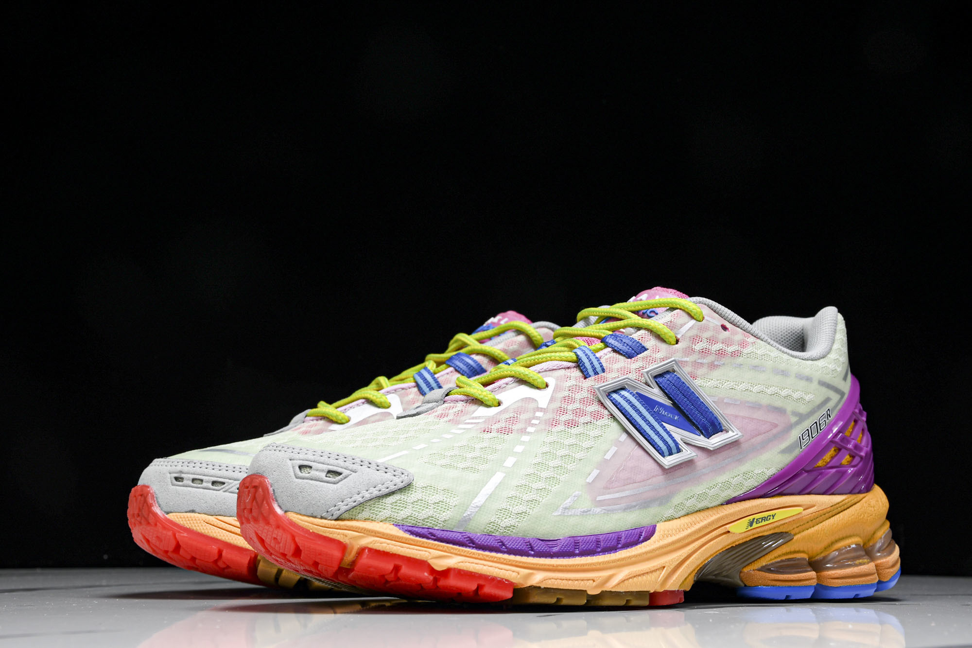 New Balance 1906系列复古老爹风休闲运动慢跑鞋 M1906RKL #YZ010#鞋款灵感源