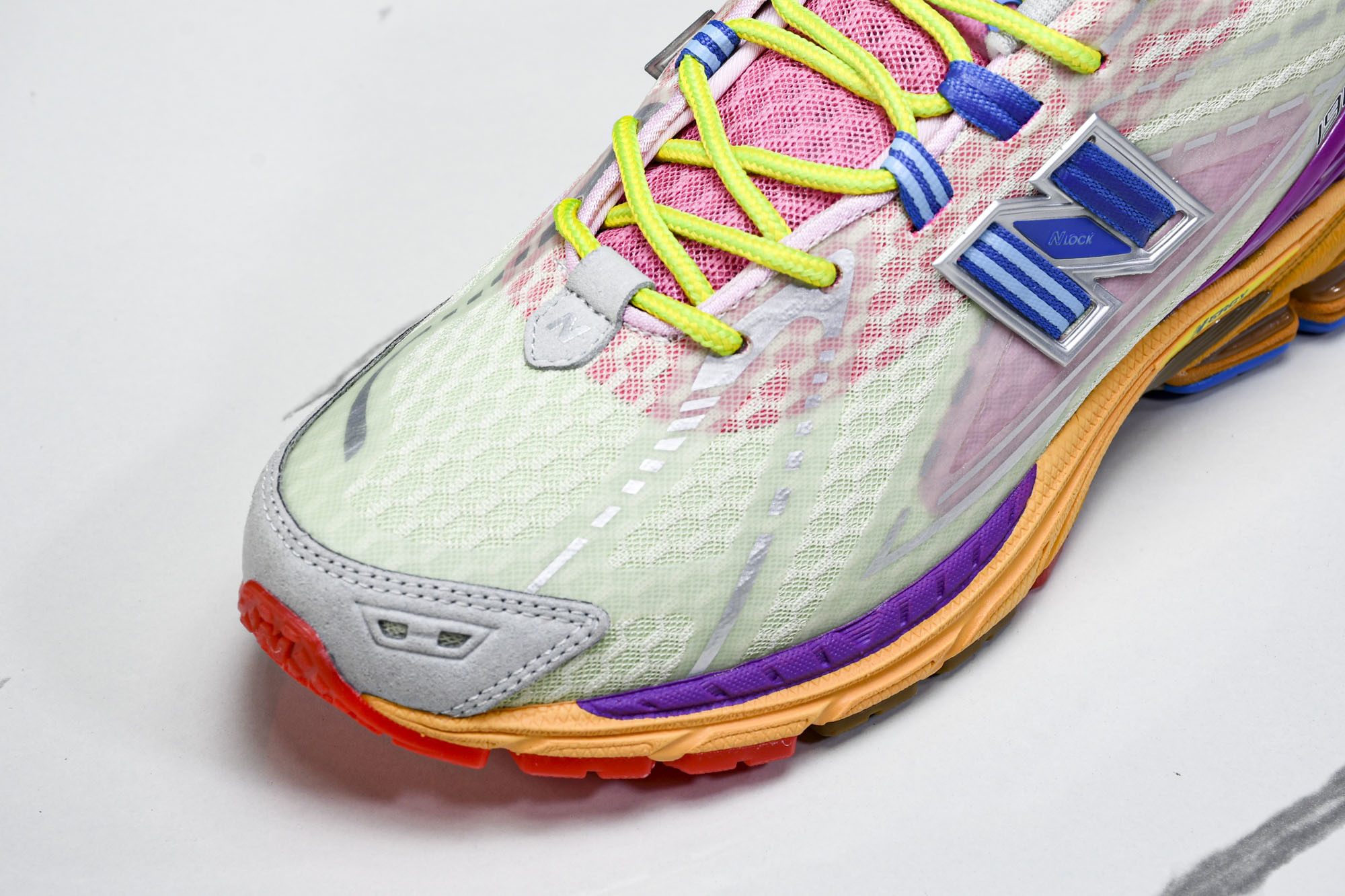 New Balance 1906系列复古老爹风休闲运动慢跑鞋 M1906RKL #YZ010#鞋款灵感源