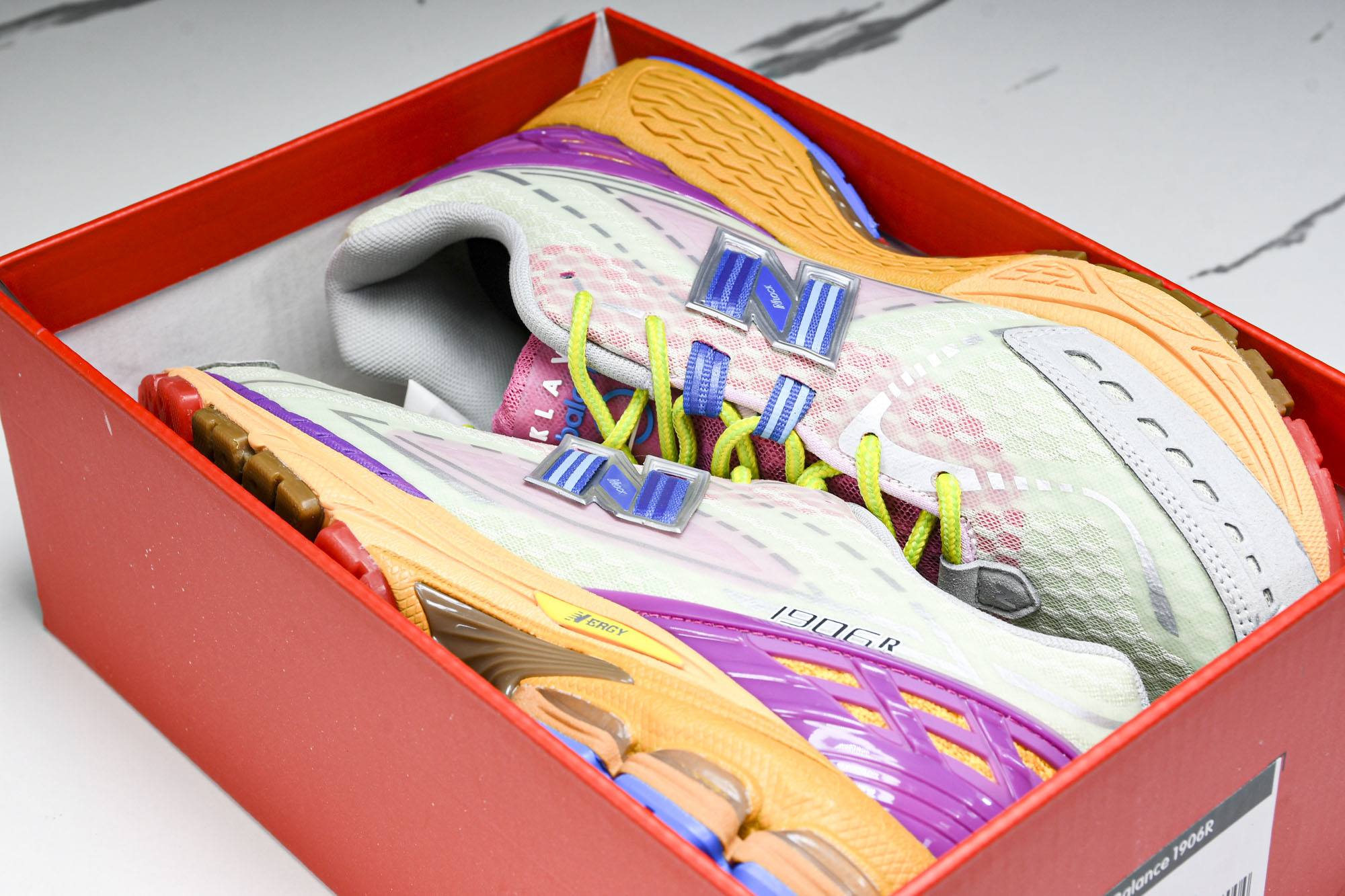 New Balance 1906系列复古老爹风休闲运动慢跑鞋 M1906RKL #YZ010#鞋款灵感源