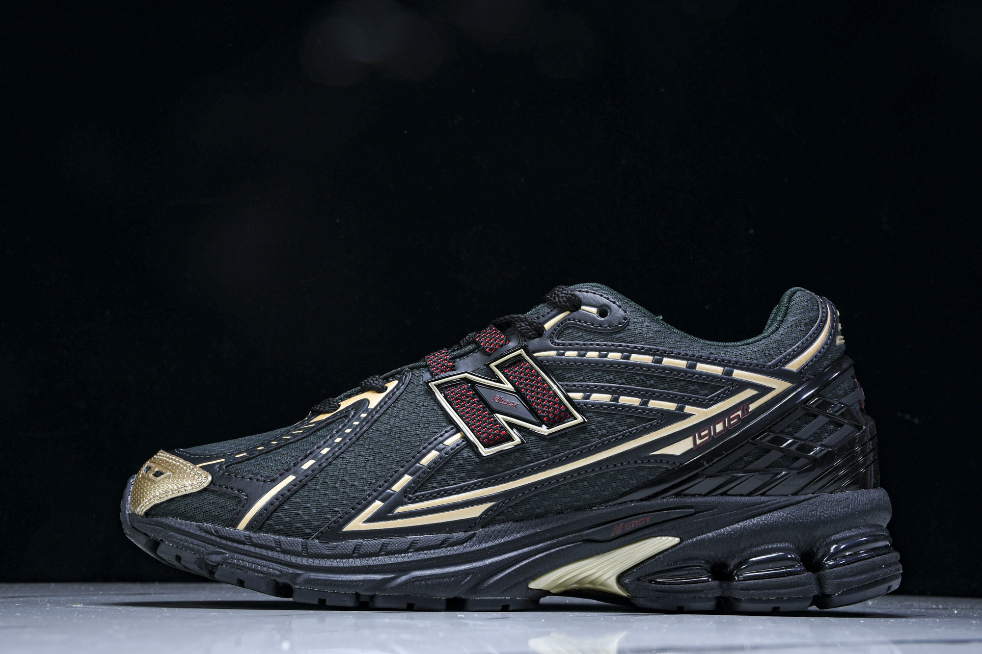 New Balance 1906系列复古老爹风休闲运动慢跑鞋 M1906RKS #YZ010#鞋款灵感源