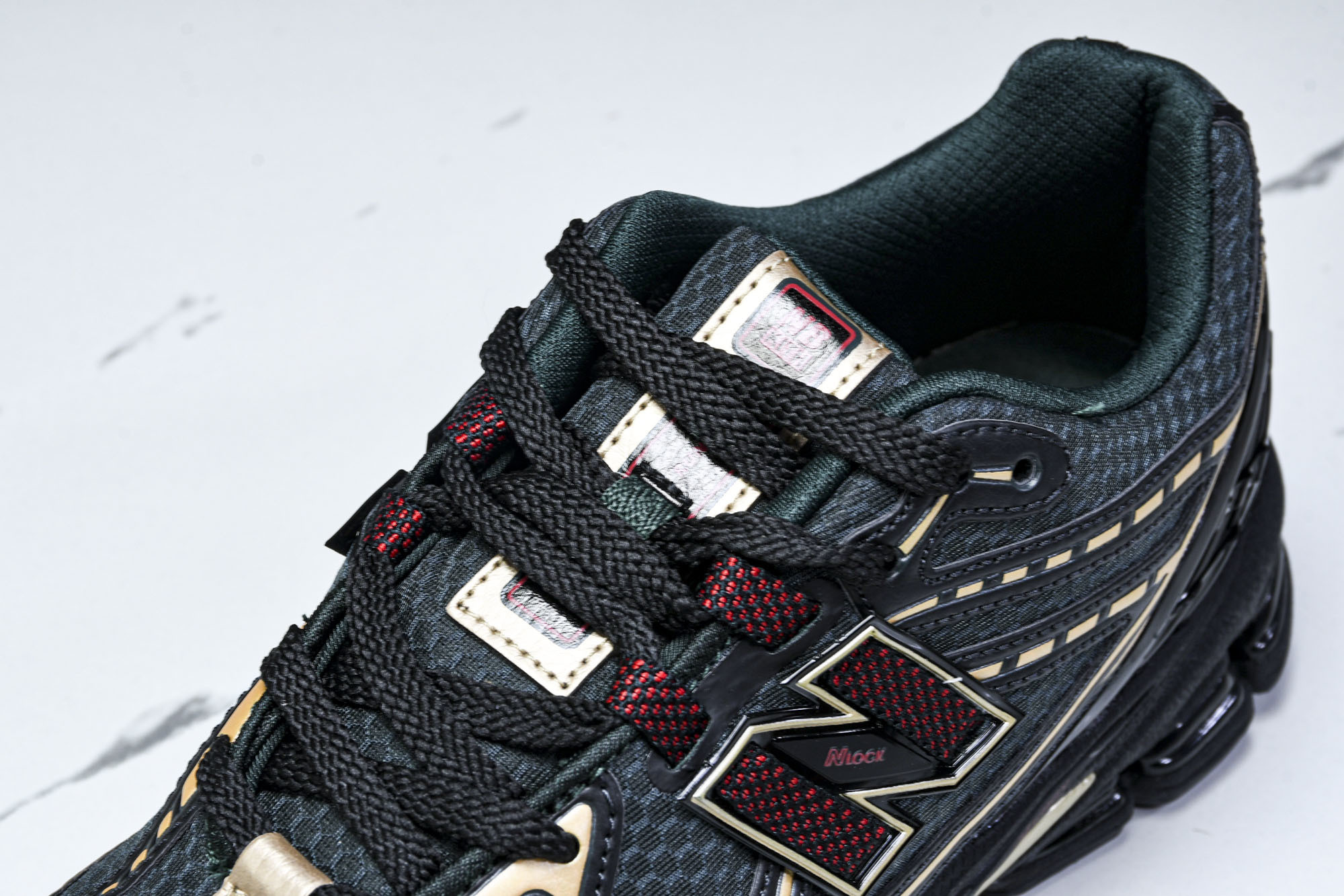 New Balance 1906系列复古老爹风休闲运动慢跑鞋 M1906RKS #YZ010#鞋款灵感源