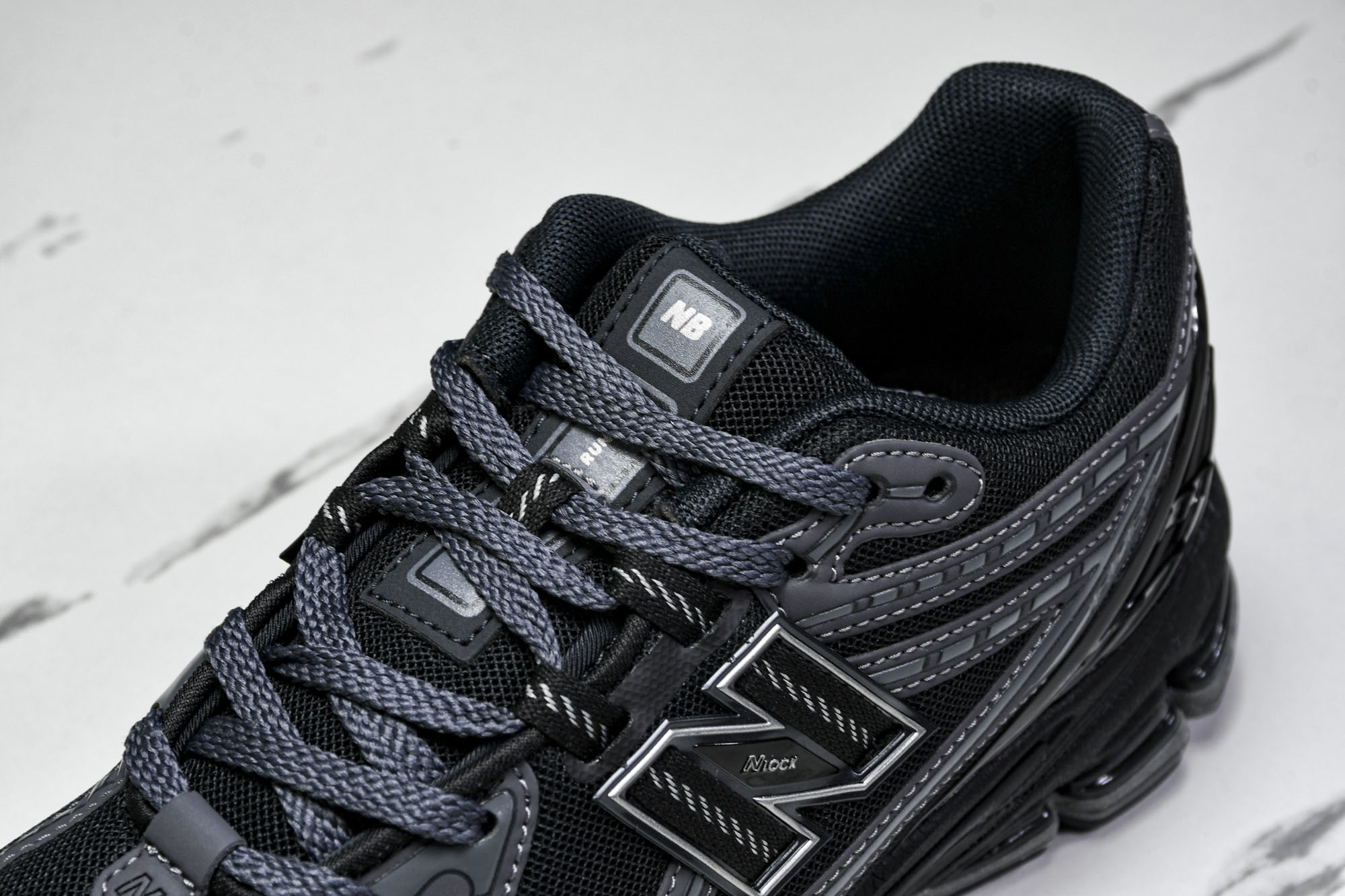 New Balance 1906系列复古老爹风休闲运动慢跑鞋 M1906RLB #YZ010#鞋款灵感源