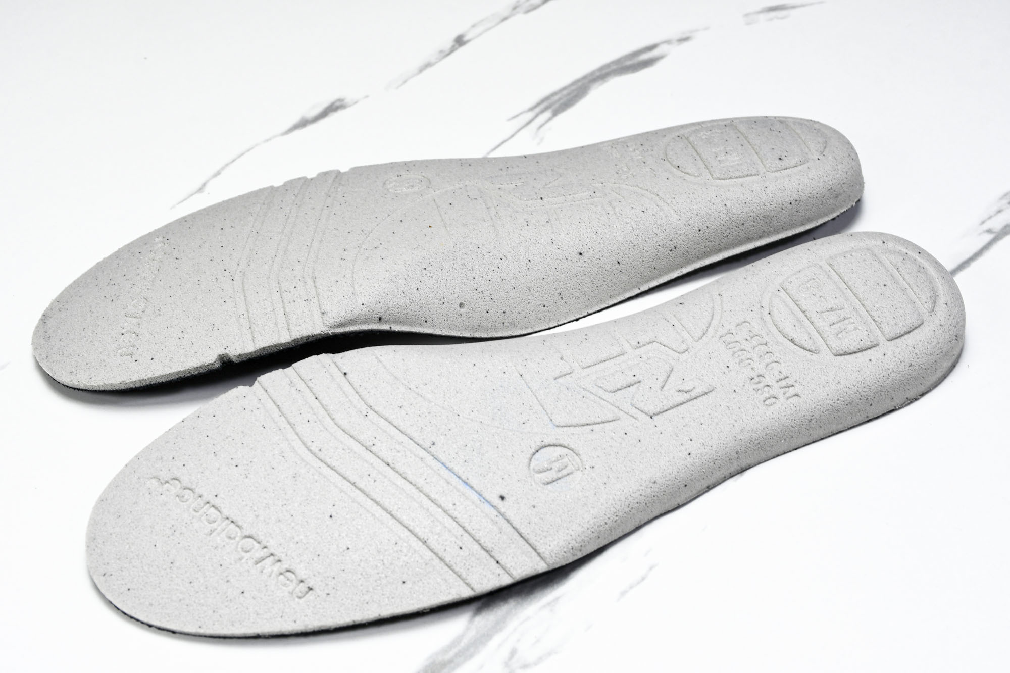 New Balance 1906系列复古老爹风休闲运动慢跑鞋 M1906RLB #YZ010#鞋款灵感源