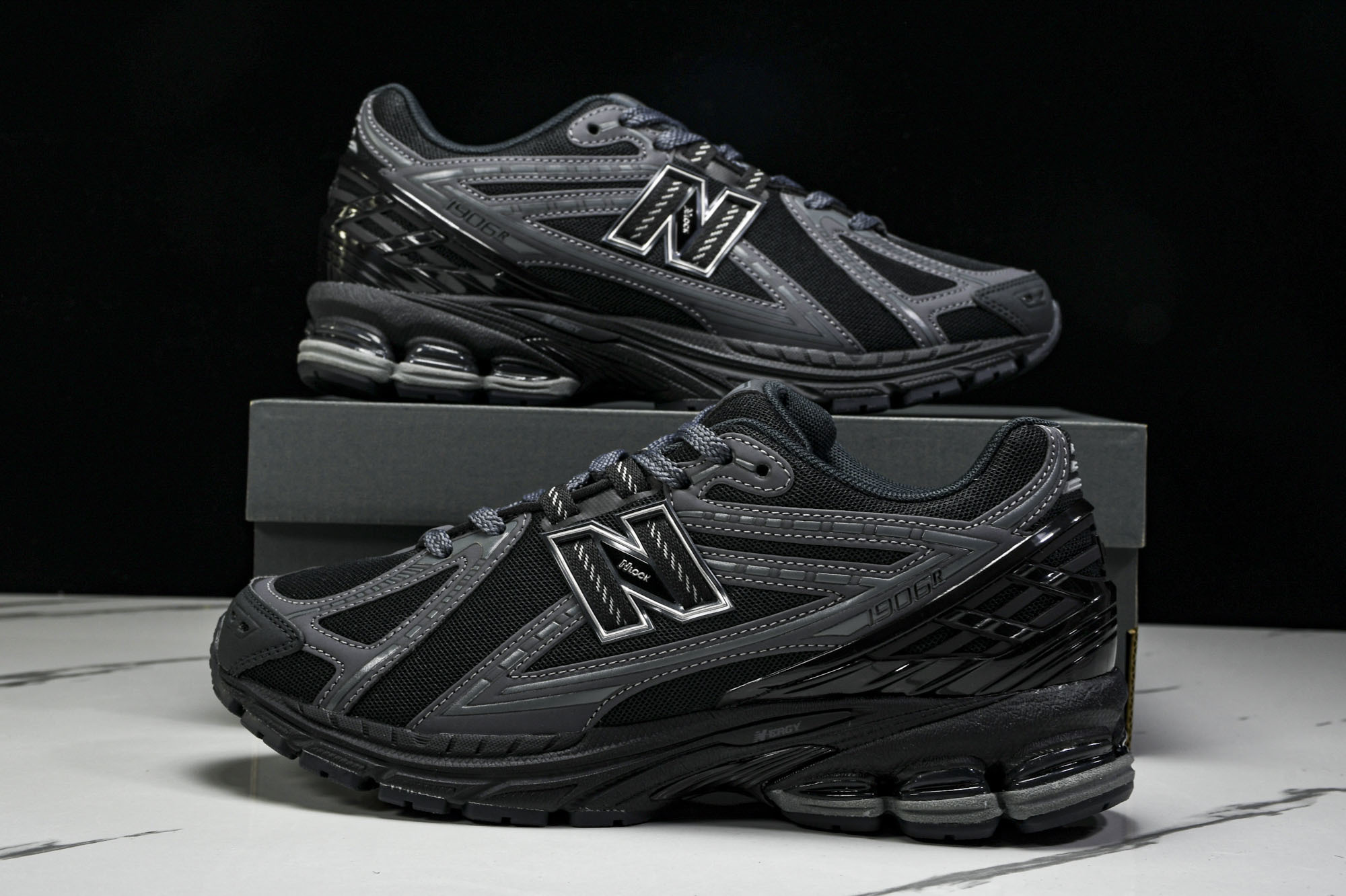 New Balance 1906系列复古老爹风休闲运动慢跑鞋 M1906RLB #YZ010#鞋款灵感源