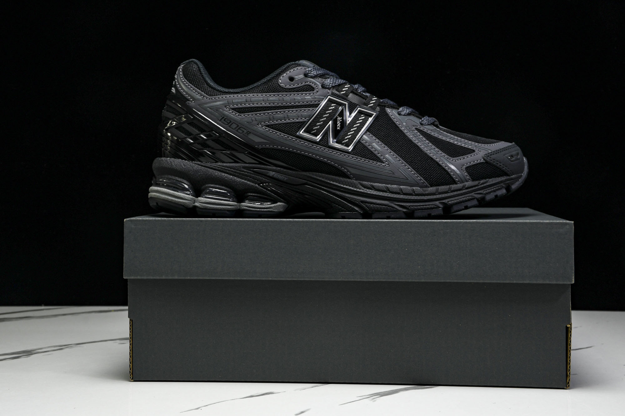 New Balance 1906系列复古老爹风休闲运动慢跑鞋 M1906RLB #YZ010#鞋款灵感源