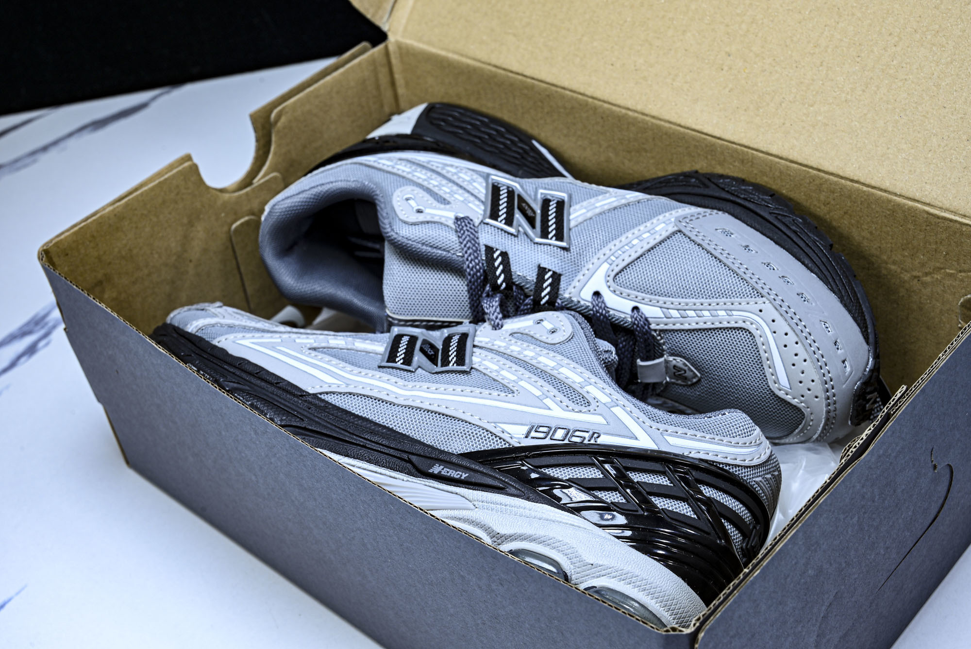 New Balance 1906系列复古老爹风休闲运动慢跑鞋 M1906RLG(2) #YZ010GS原