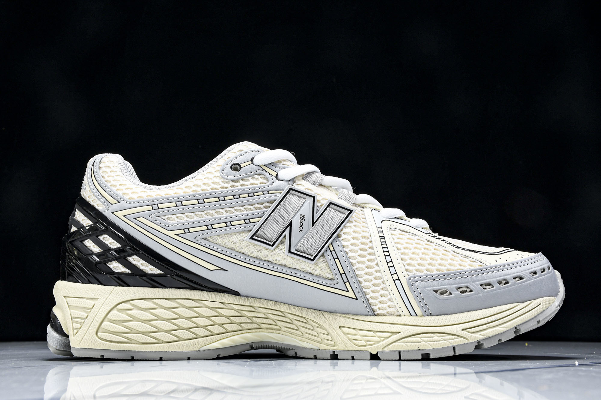 New Balance 1906系列复古老爹风休闲运动慢跑鞋 M1906RLZ #YZ010#鞋款灵感源