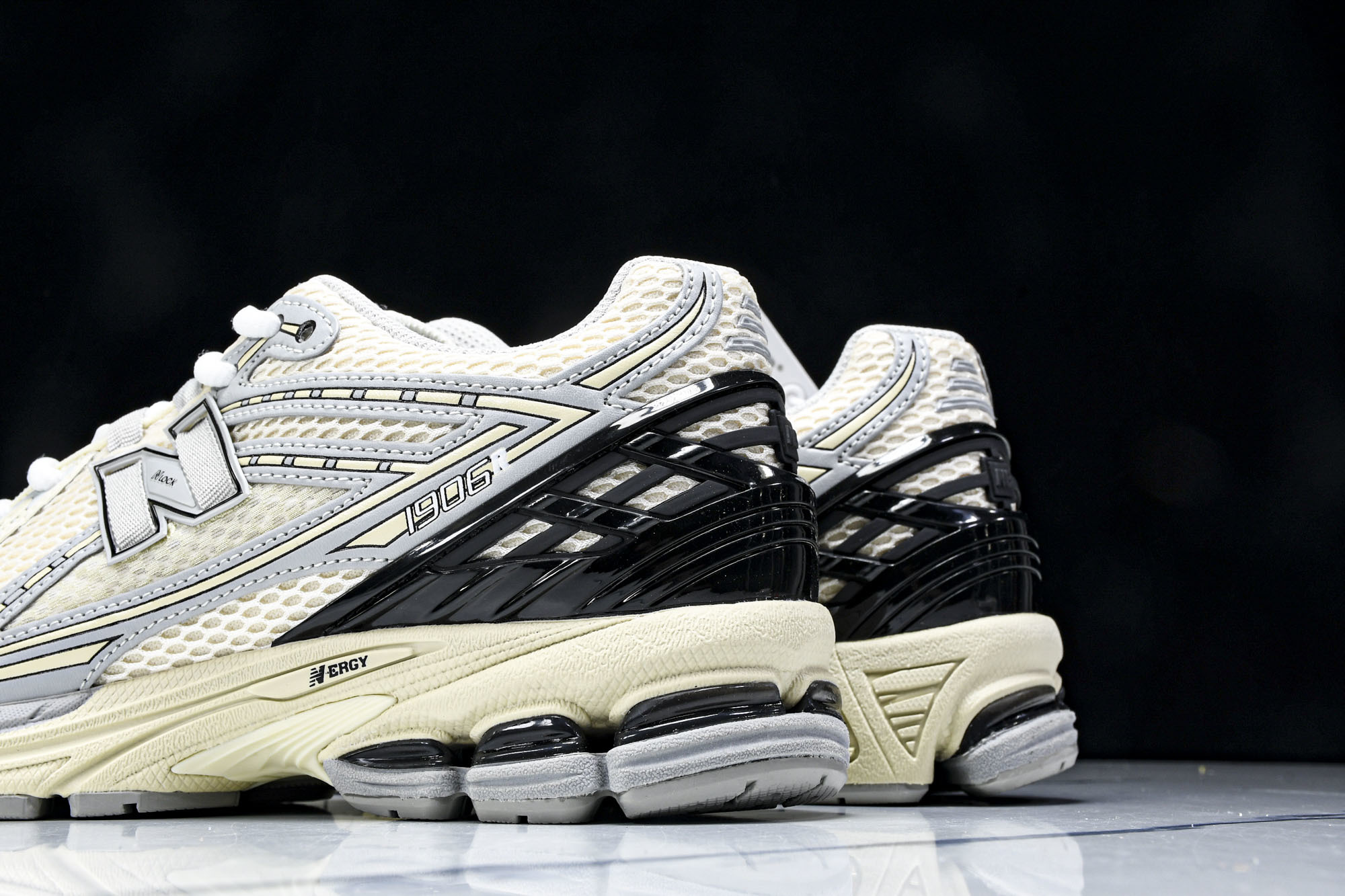 New Balance 1906系列复古老爹风休闲运动慢跑鞋 M1906RLZ #YZ010#鞋款灵感源