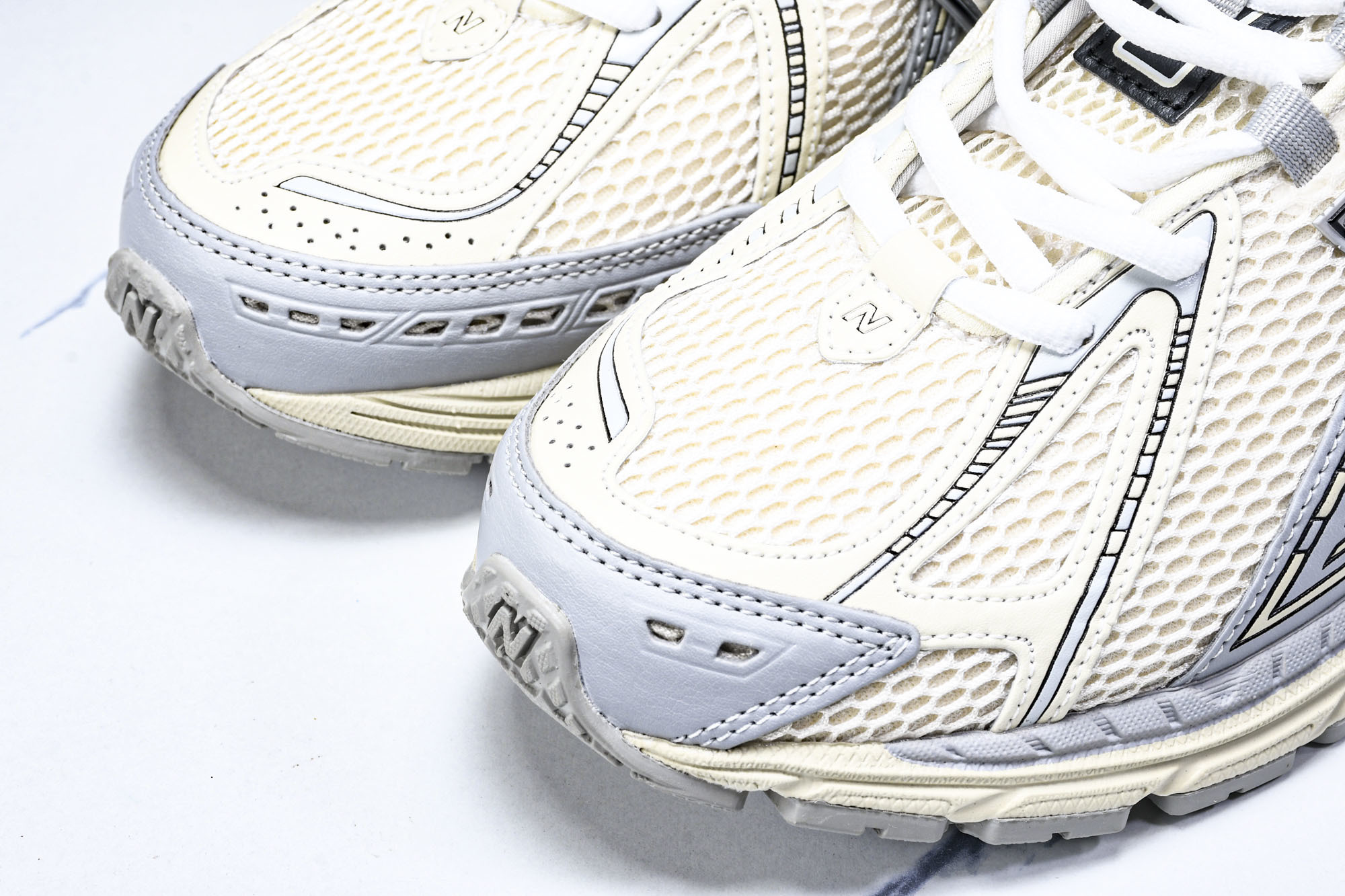 New Balance 1906系列复古老爹风休闲运动慢跑鞋 M1906RLZ #YZ010#鞋款灵感源