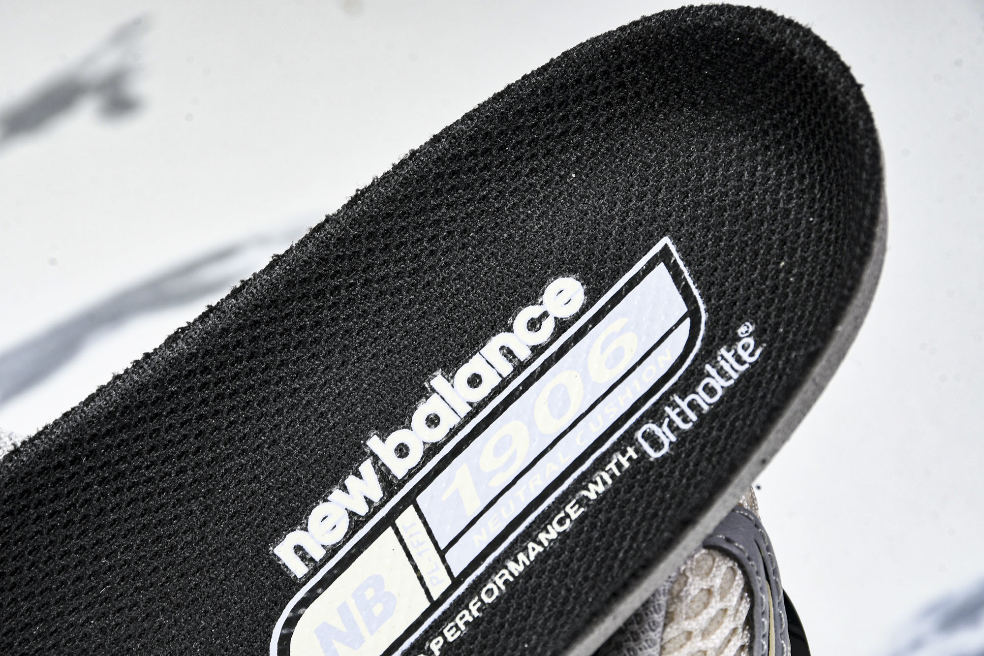 New Balance 1906系列复古老爹风休闲运动慢跑鞋 M1906RLZ #YZ010#鞋款灵感源