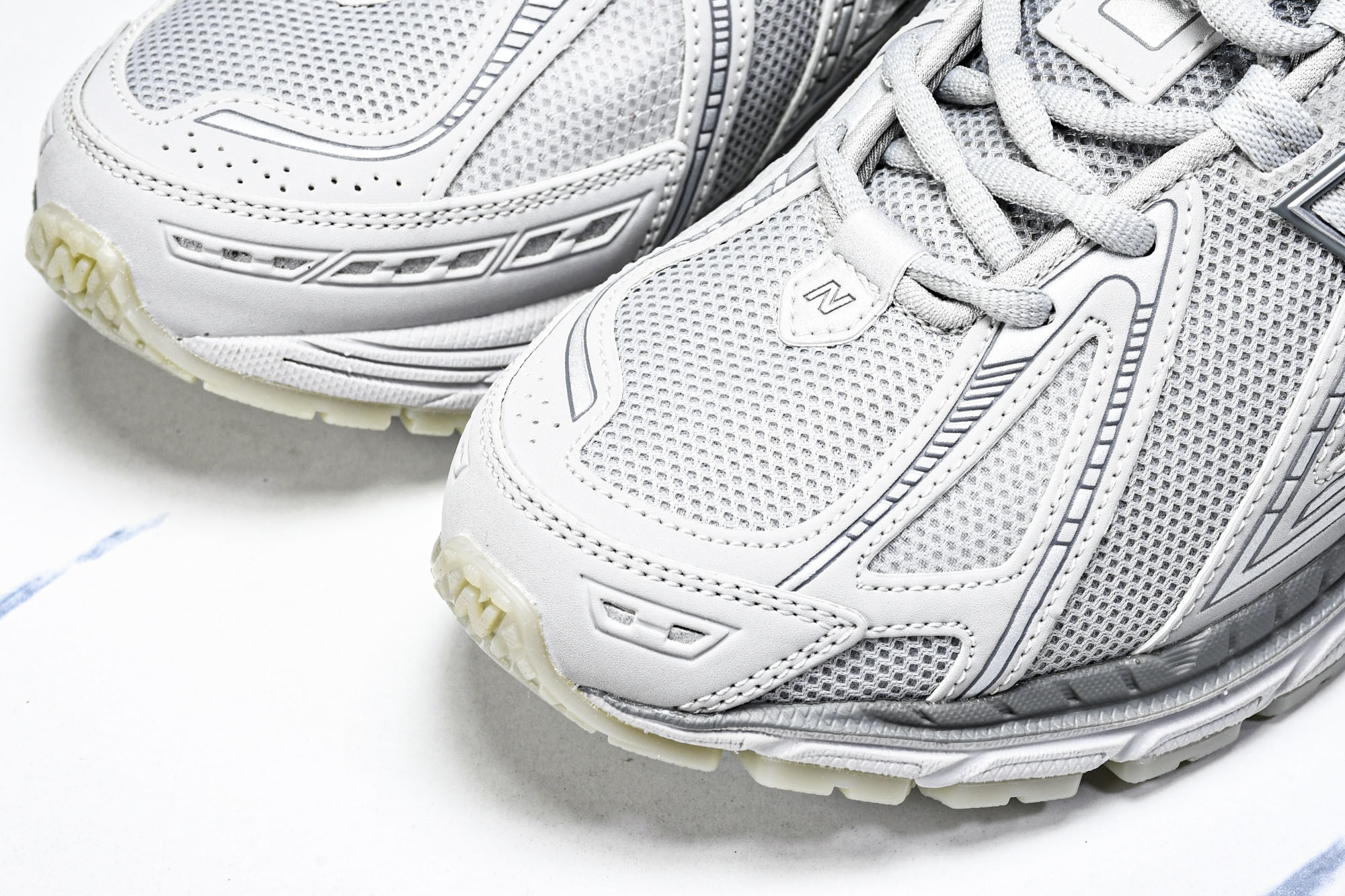 New Balance 1906系列复古老爹风休闲运动慢跑鞋 M1906RNY #YZ01036 37 