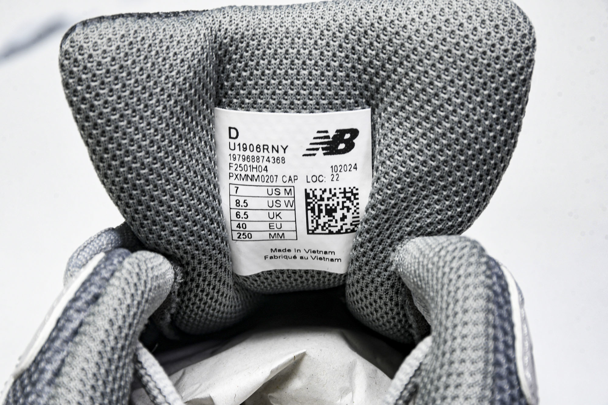 New Balance 1906系列复古老爹风休闲运动慢跑鞋 M1906RNY #YZ01036 37 