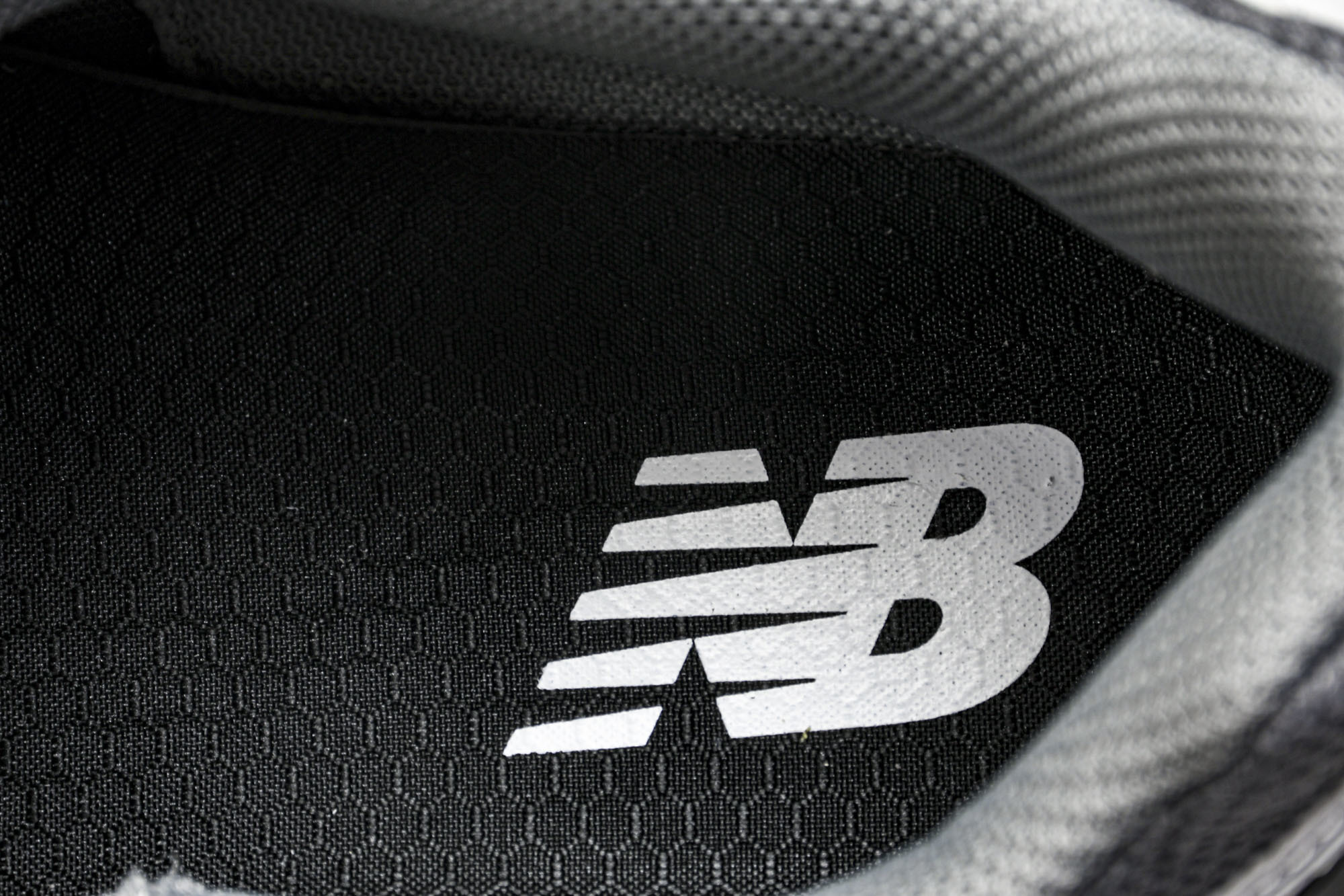 New Balance 1906系列复古老爹风休闲运动慢跑鞋 M1906RNY #YZ01036 37 