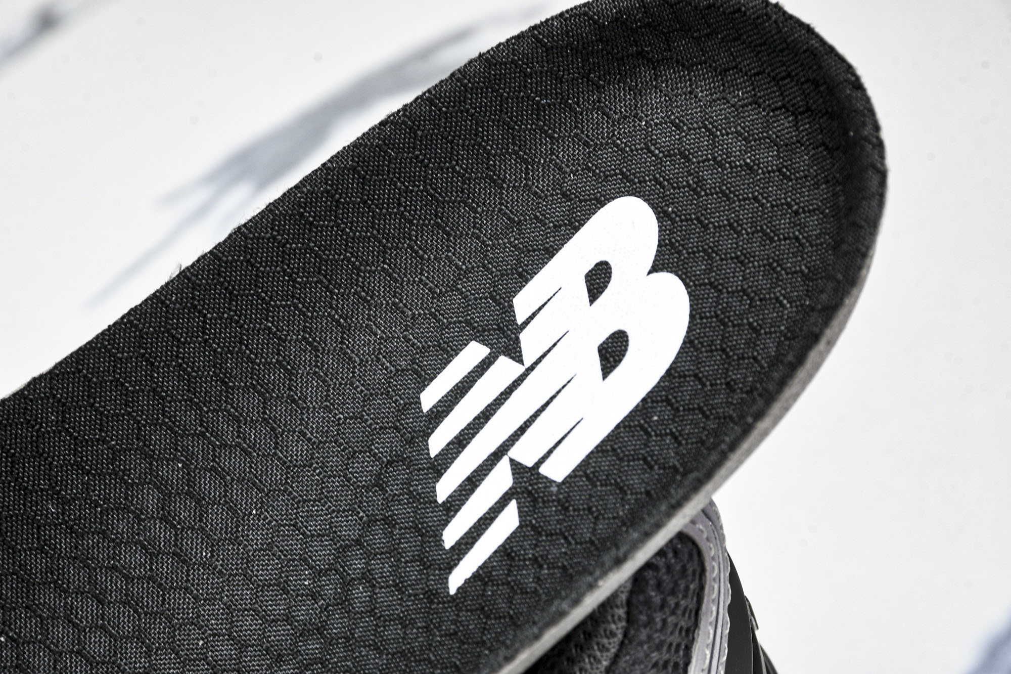 New Balance 1906系列复古老爹风休闲运动慢跑鞋 M1906RNY #YZ01036 37 