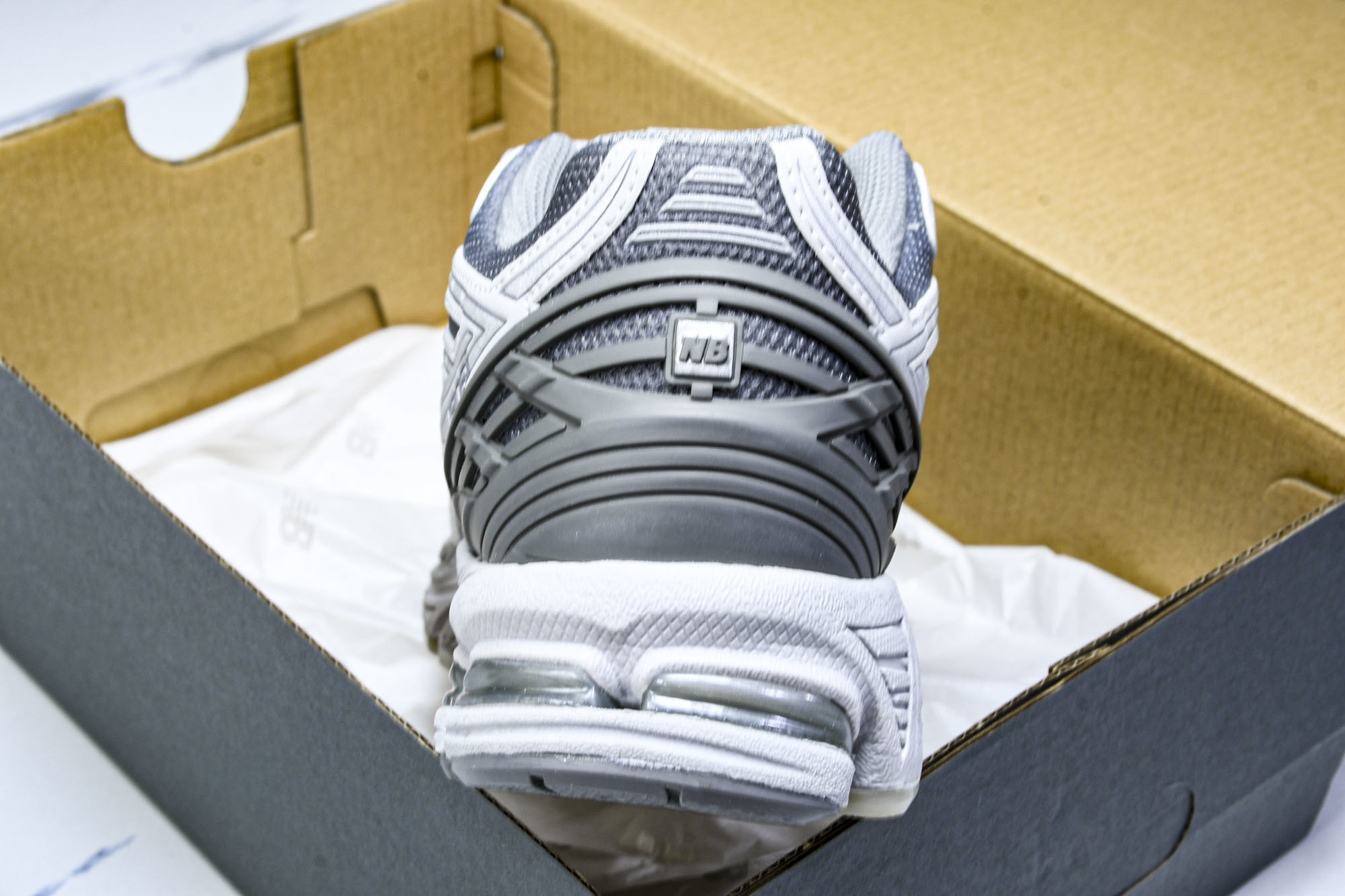 New Balance 1906系列复古老爹风休闲运动慢跑鞋 M1906RNY #YZ01036 37 
